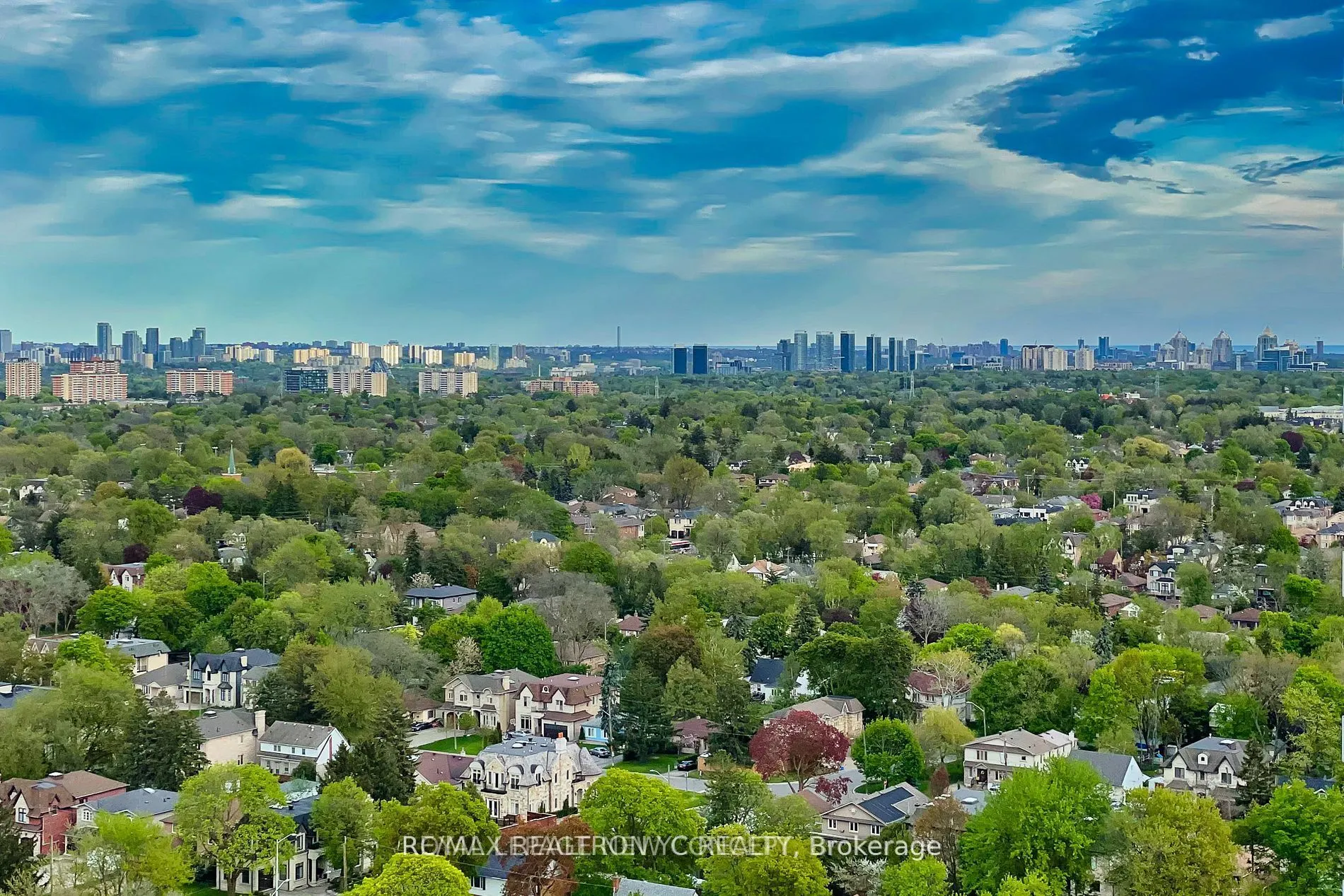 7171 Yonge Street, #2215