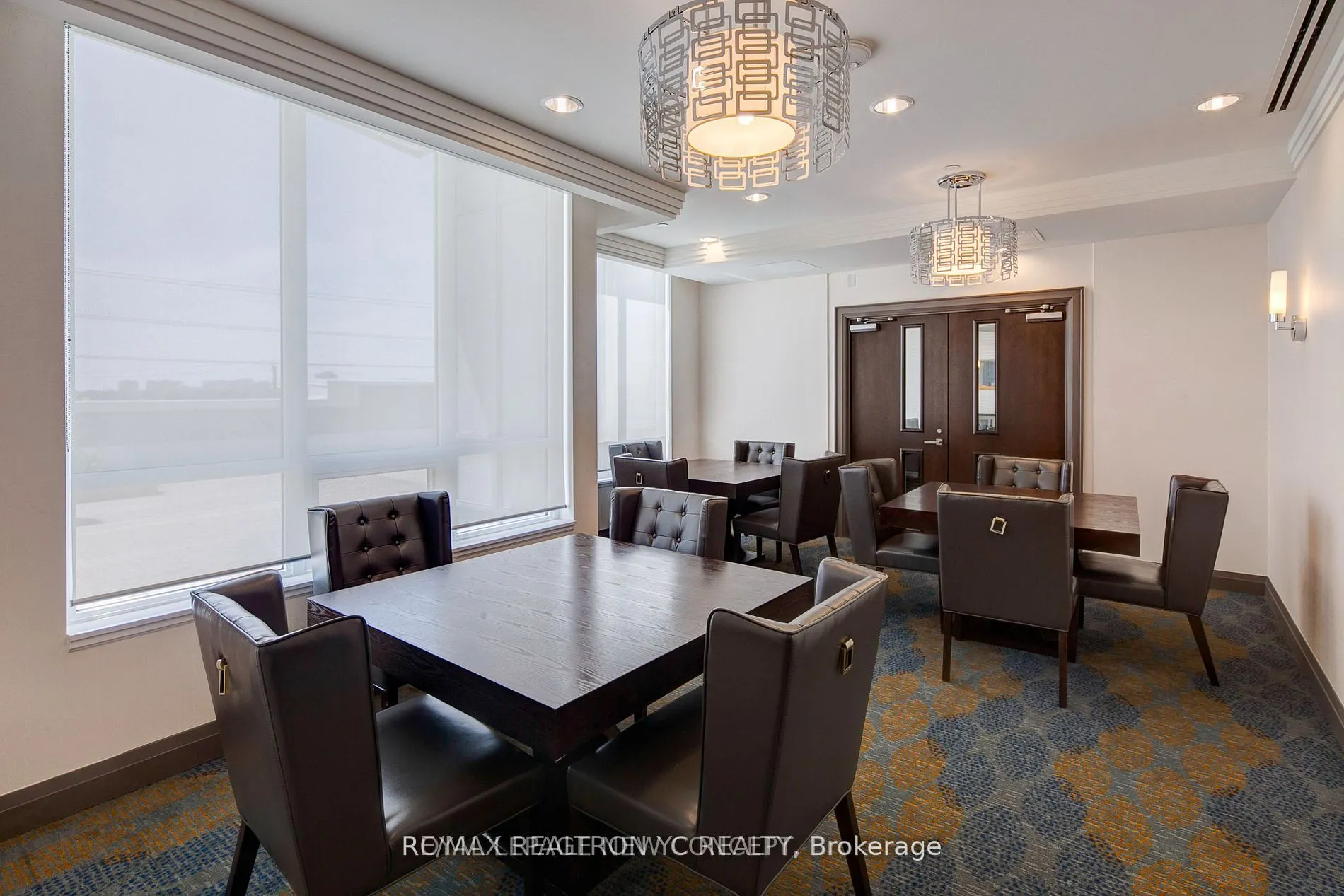 7171 Yonge Street, #2215