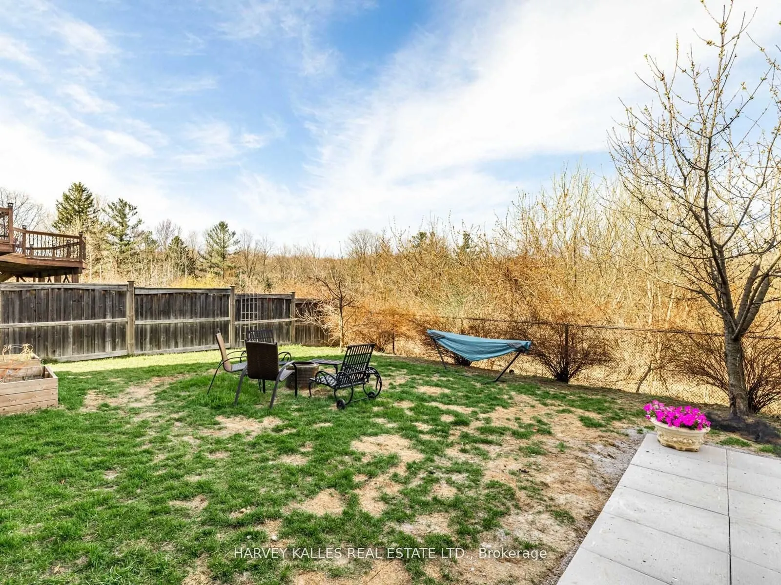 41 William Bowes Boulevard