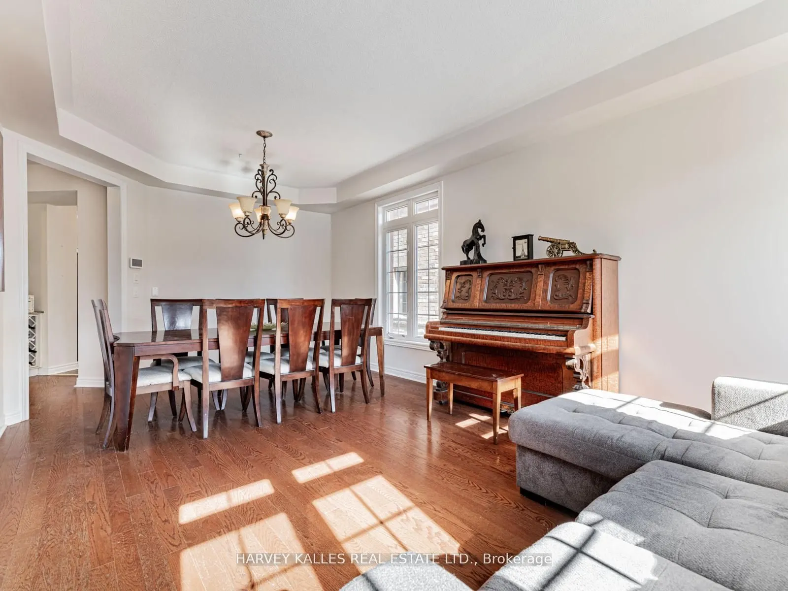 41 William Bowes Boulevard