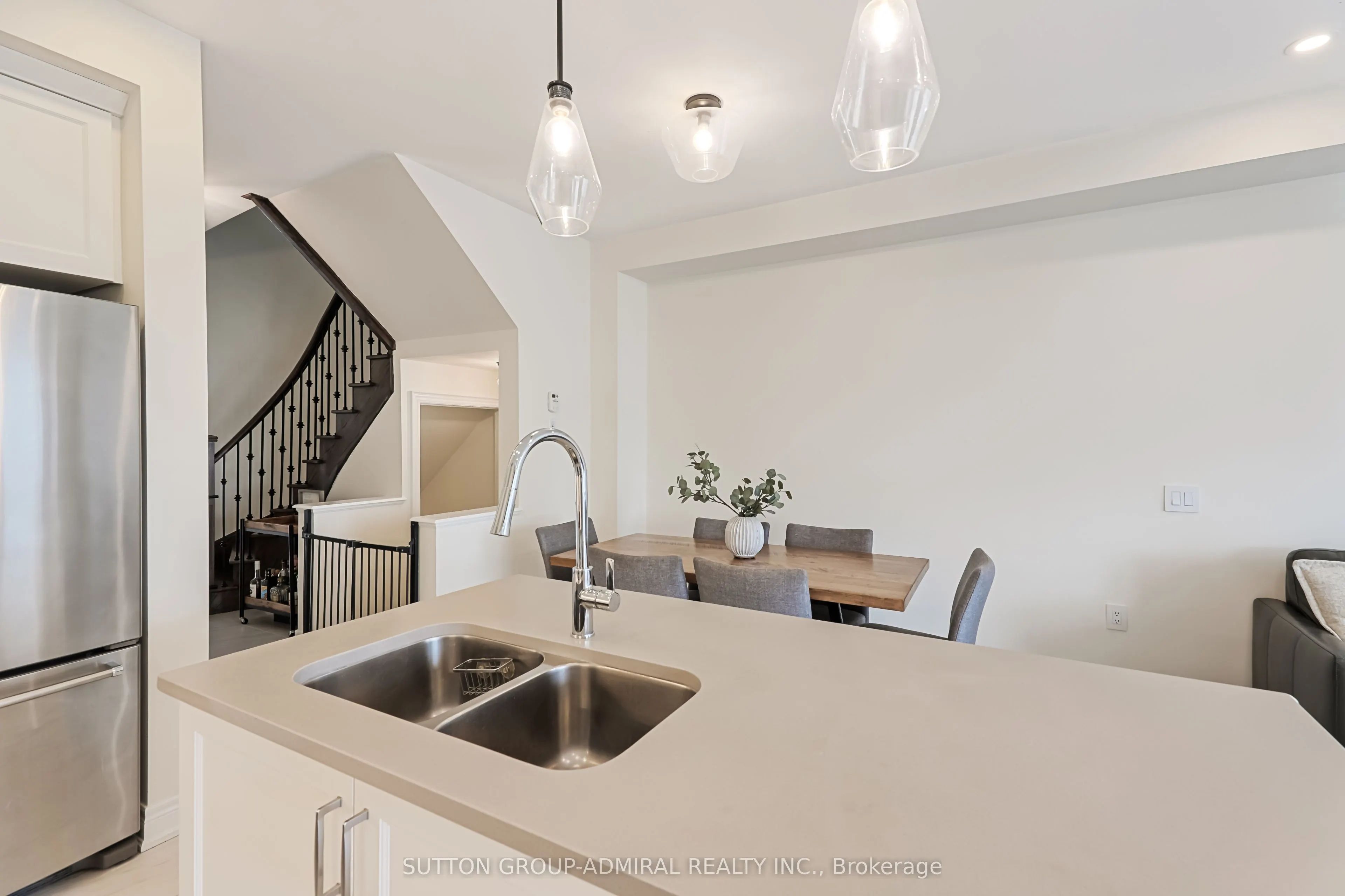 72 Drizzel Crescent
