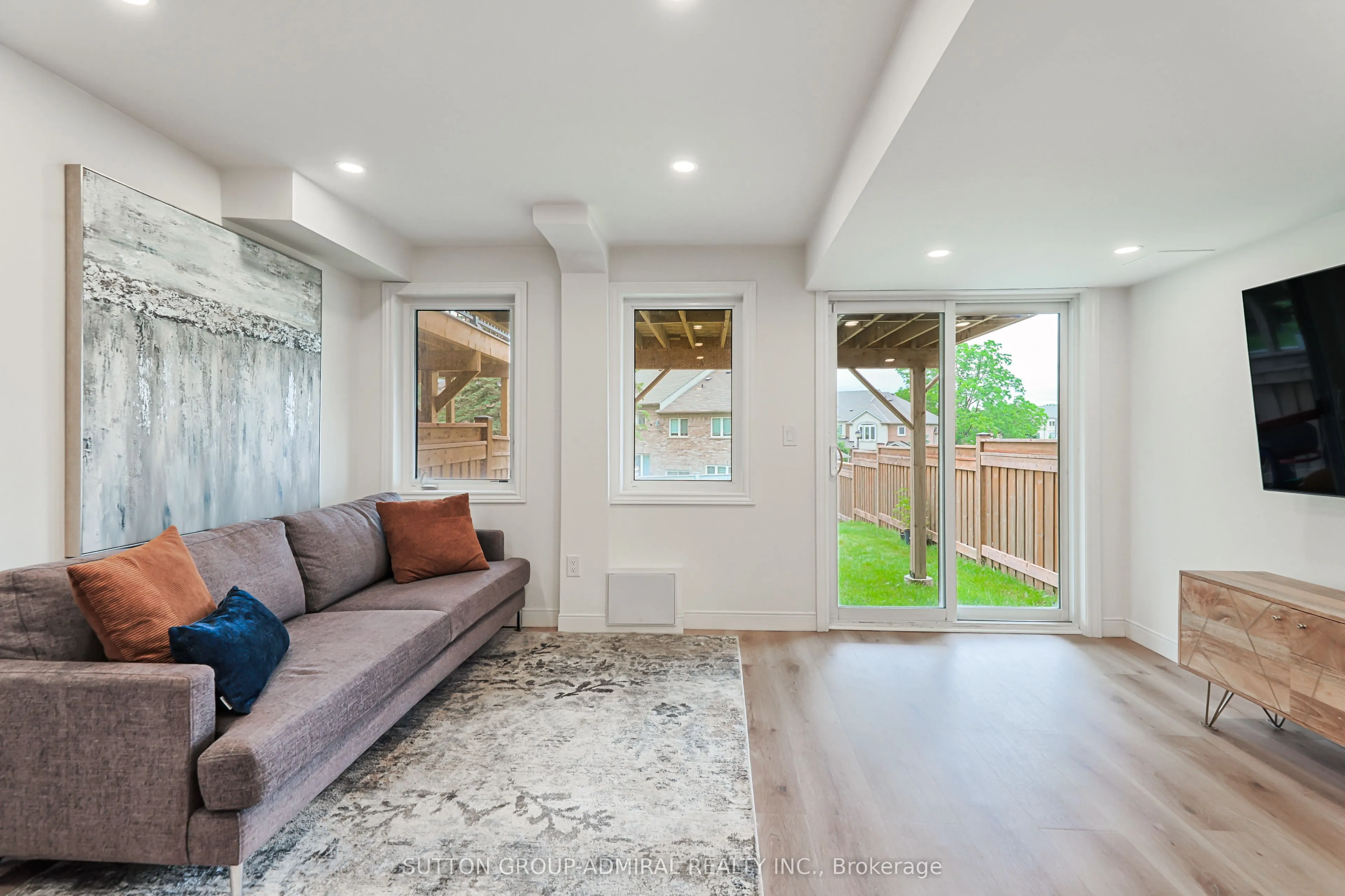 72 Drizzel Crescent