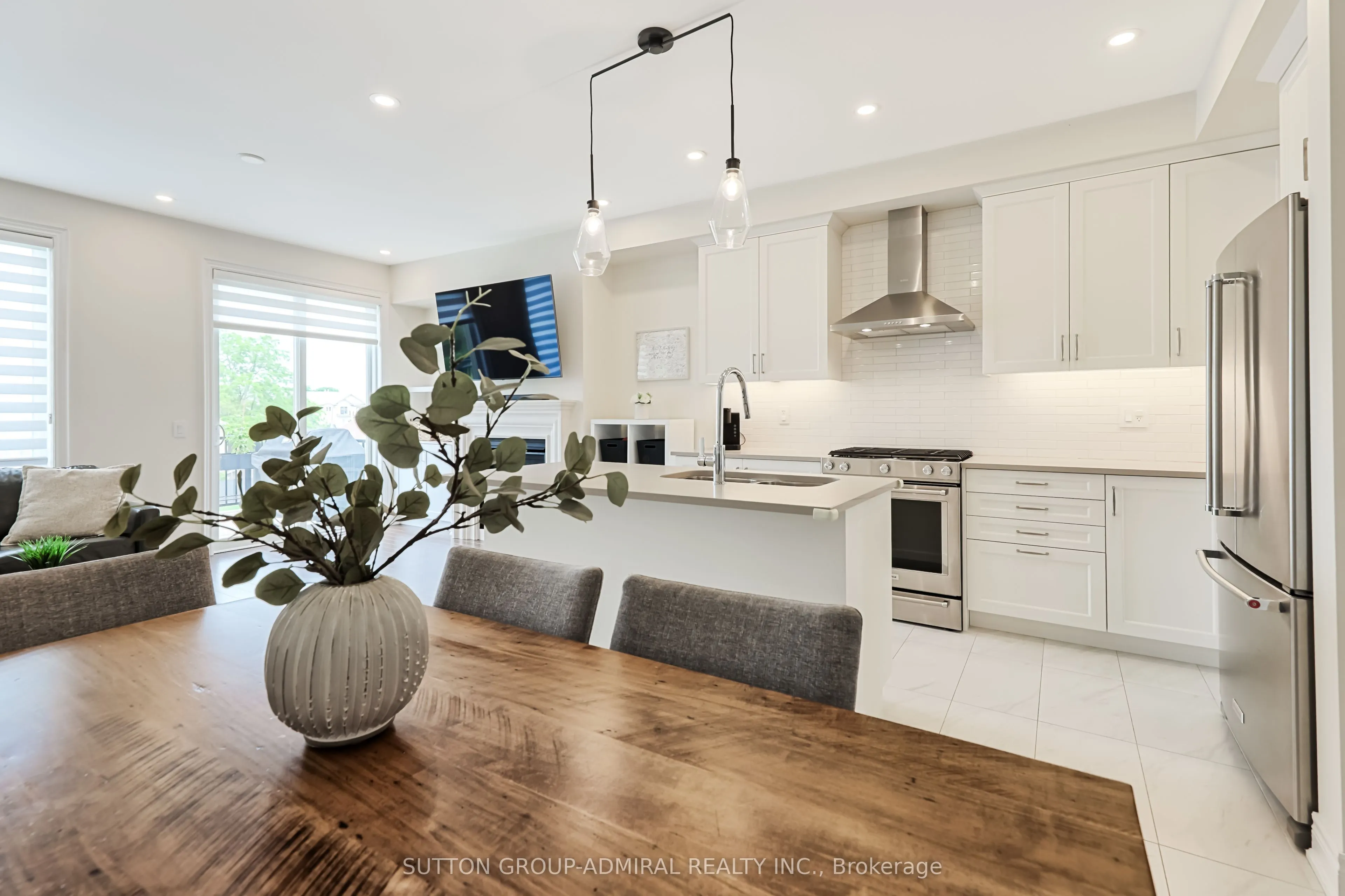 72 Drizzel Crescent