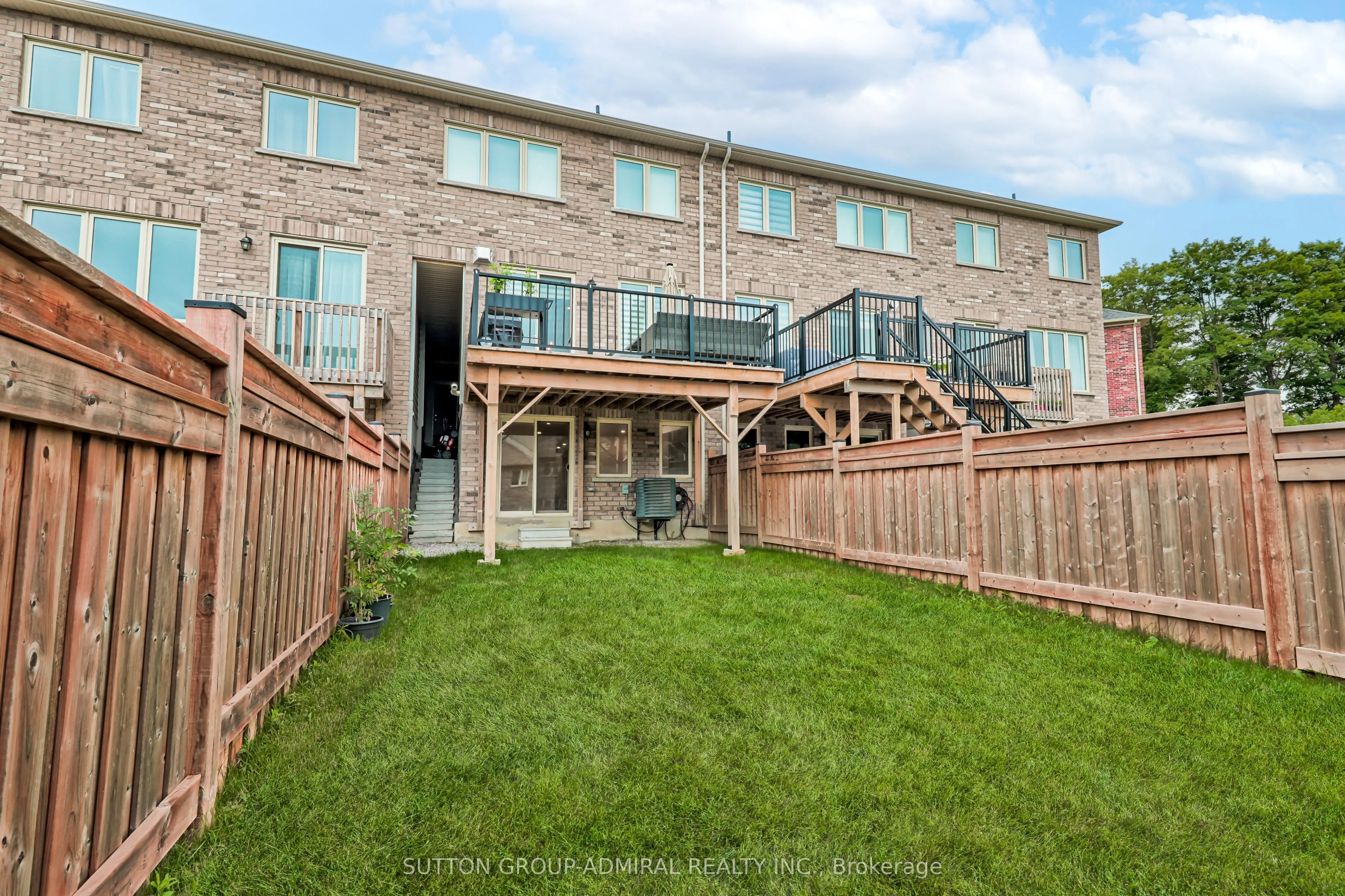 72 Drizzel Crescent
