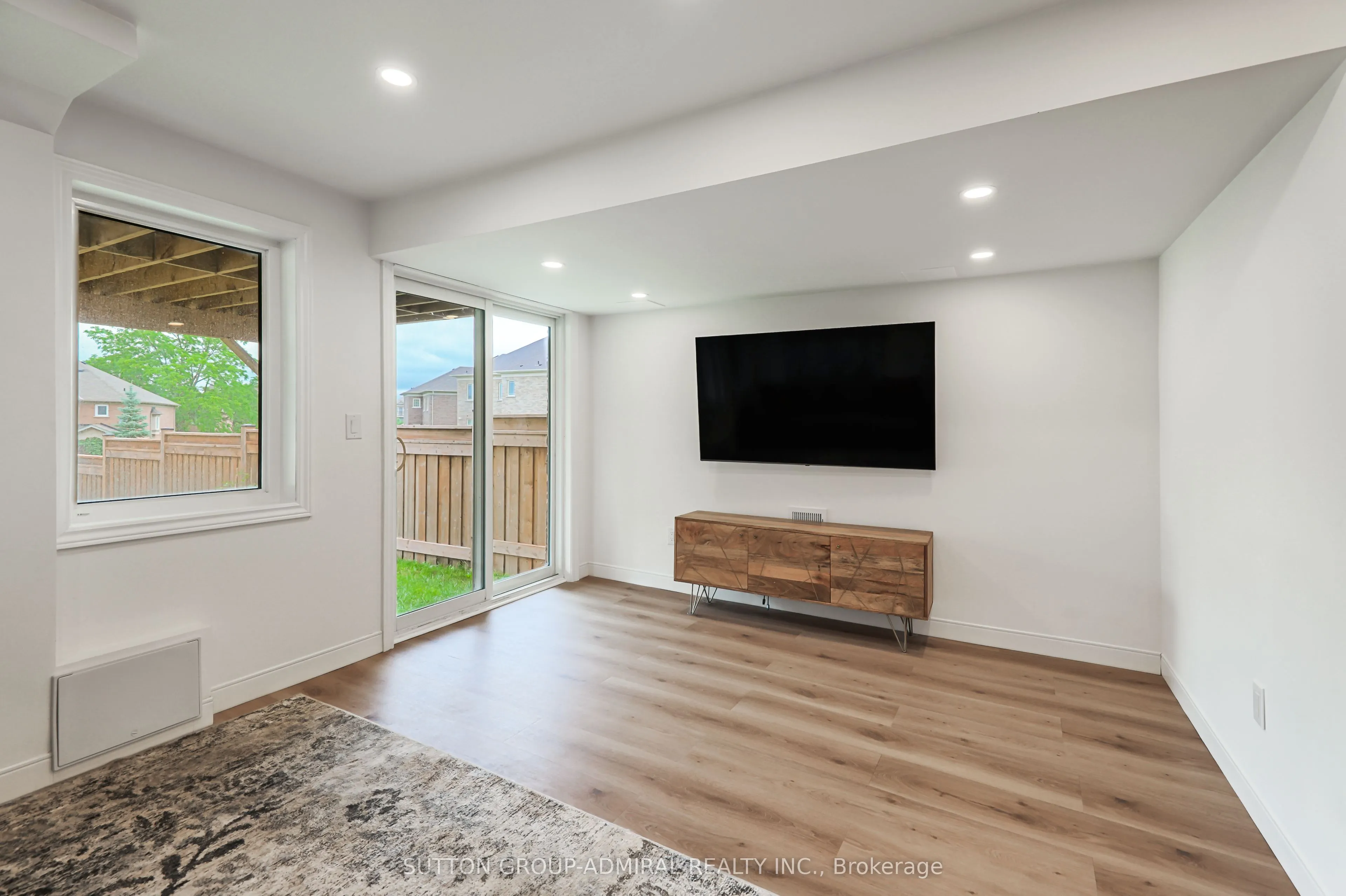 72 Drizzel Crescent