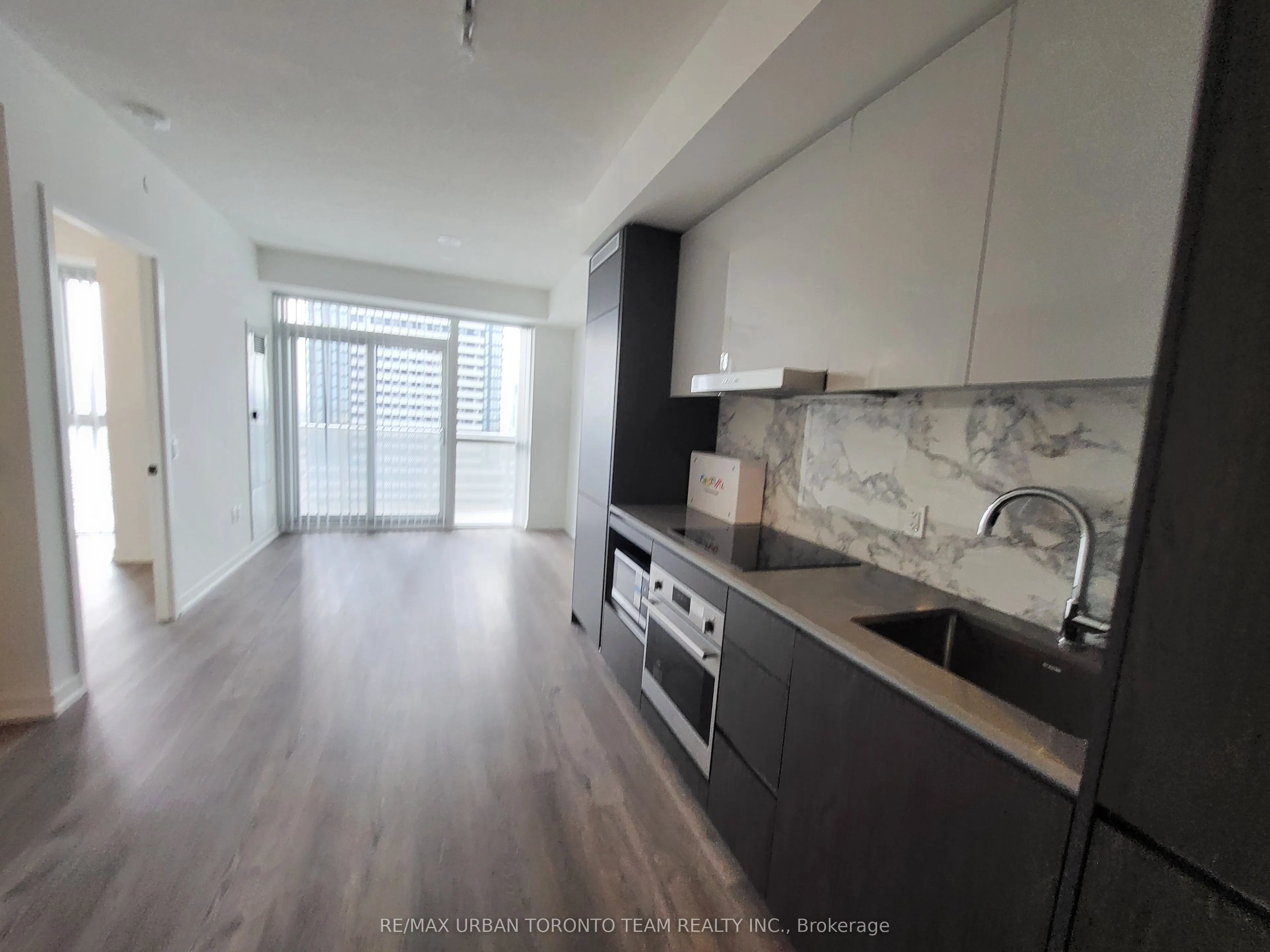 28 Interchange Way, #1201