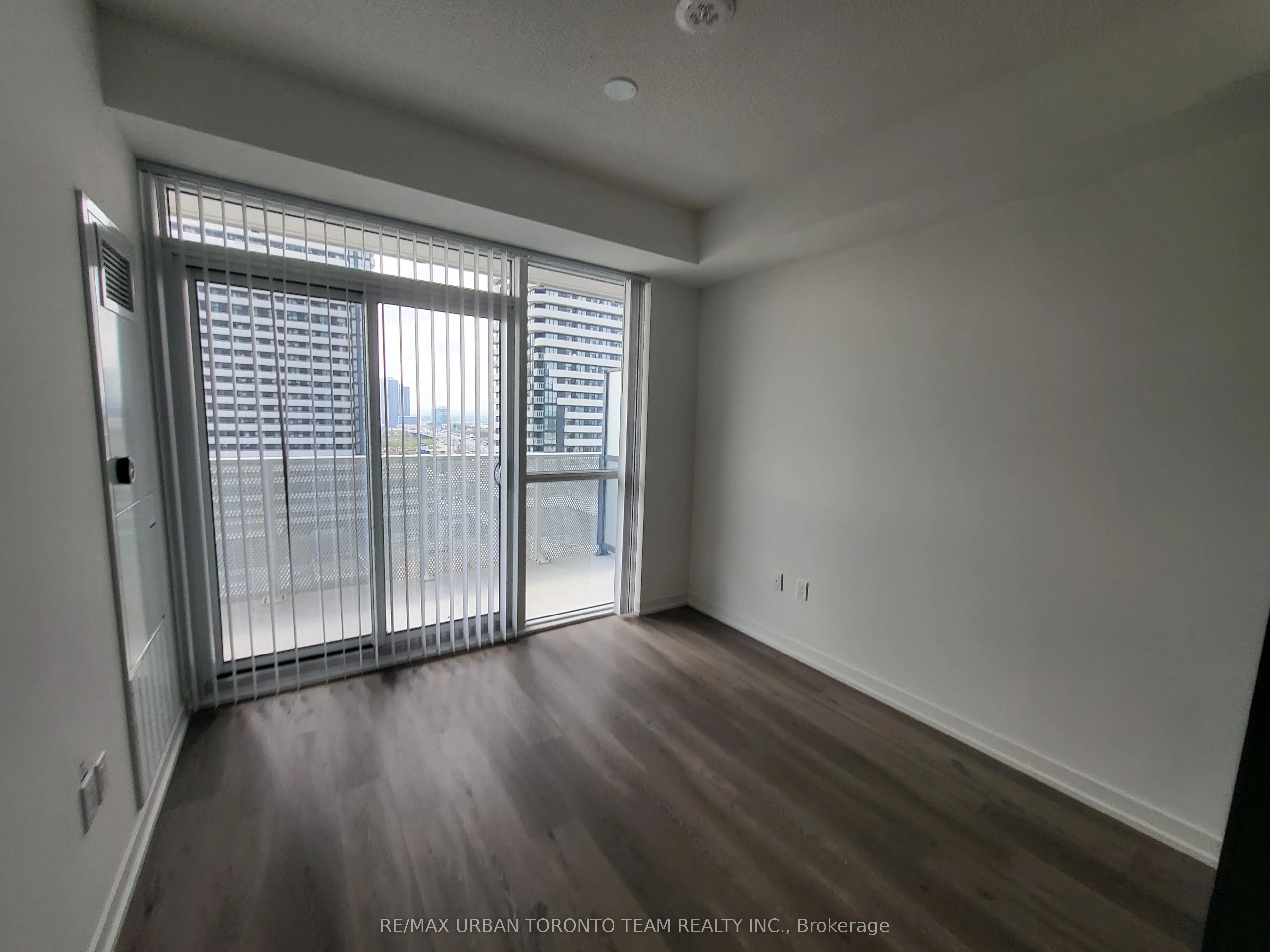 28 Interchange Way, #1201