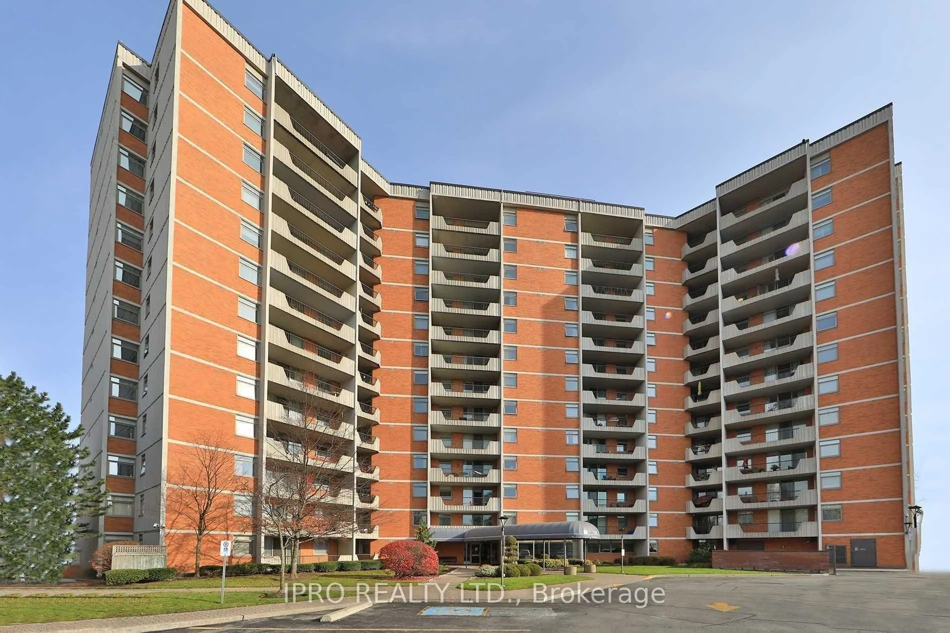 7811 Yonge Street, #307