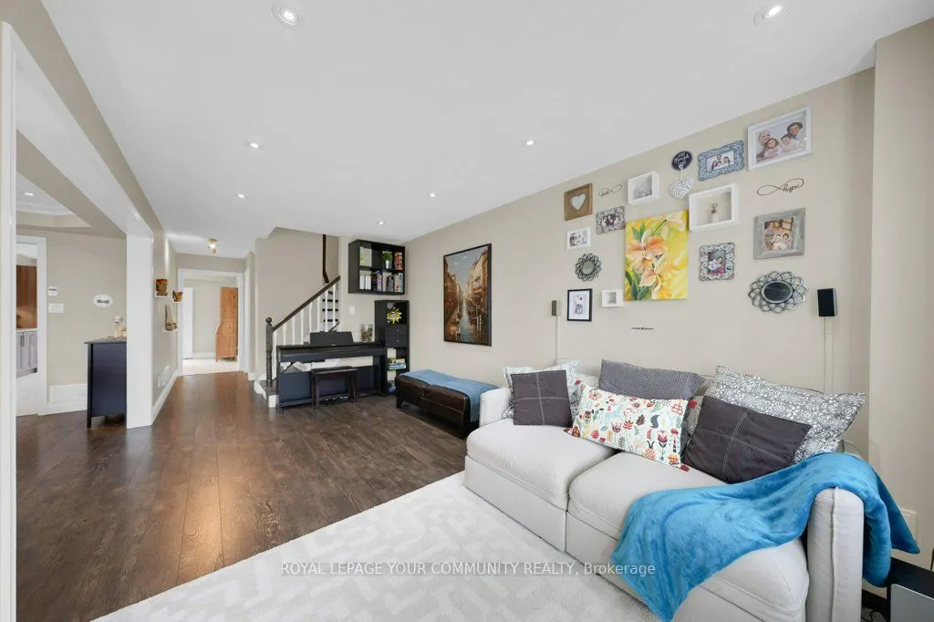 79 Gail Parks Crescent
