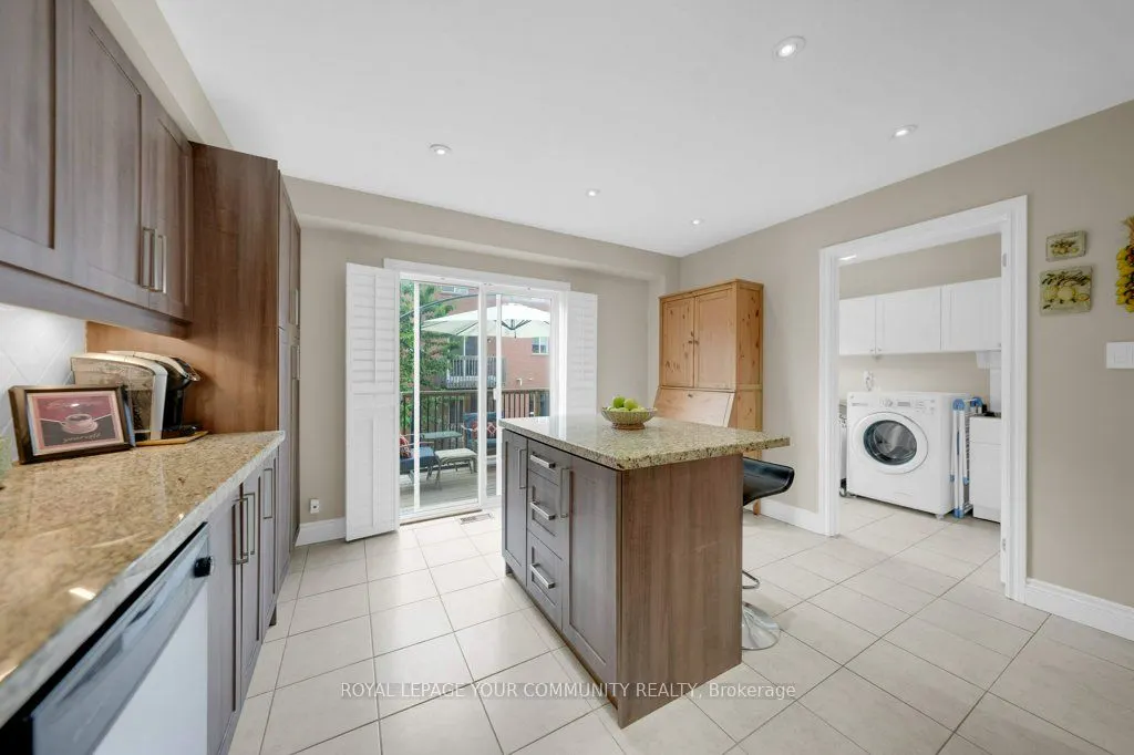 79 Gail Parks Crescent