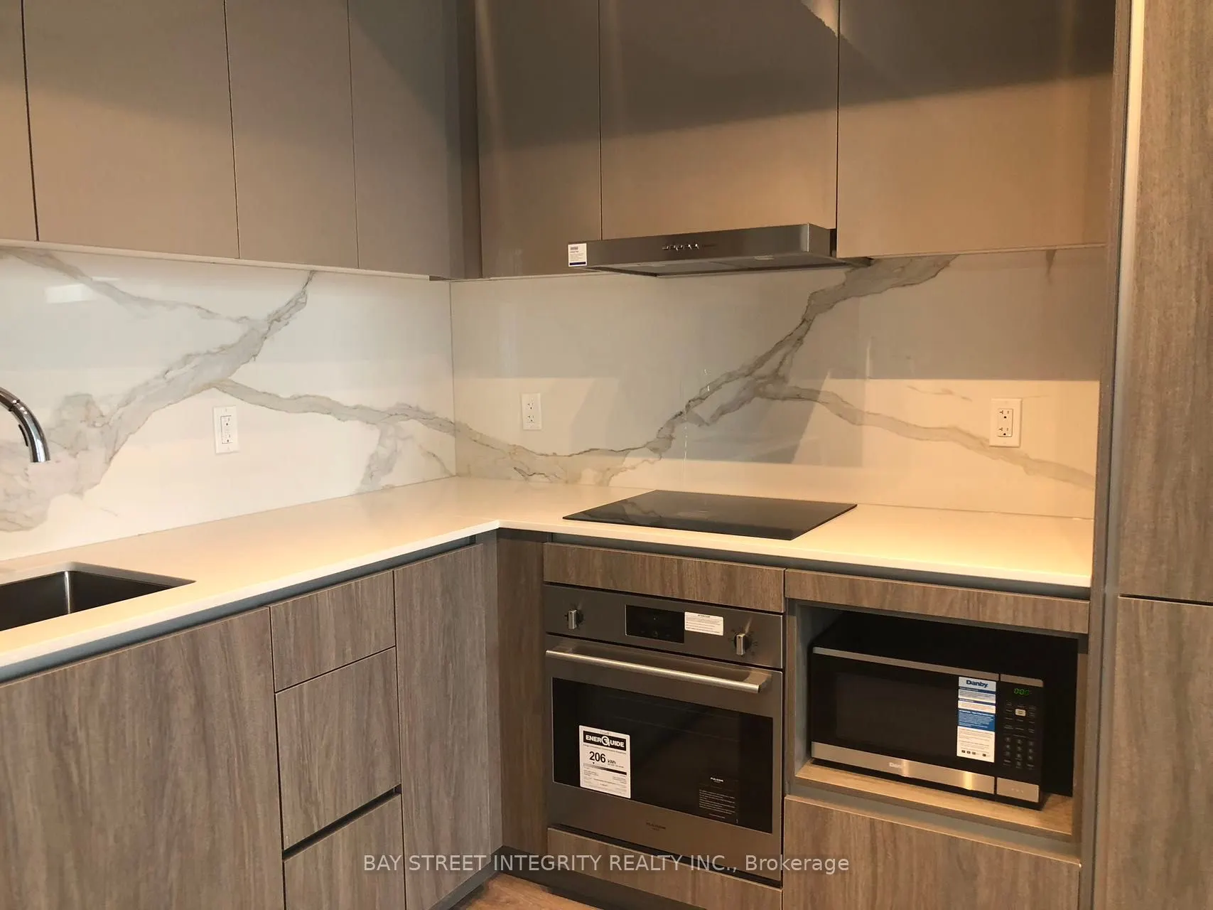 28 Interchange Way, #903