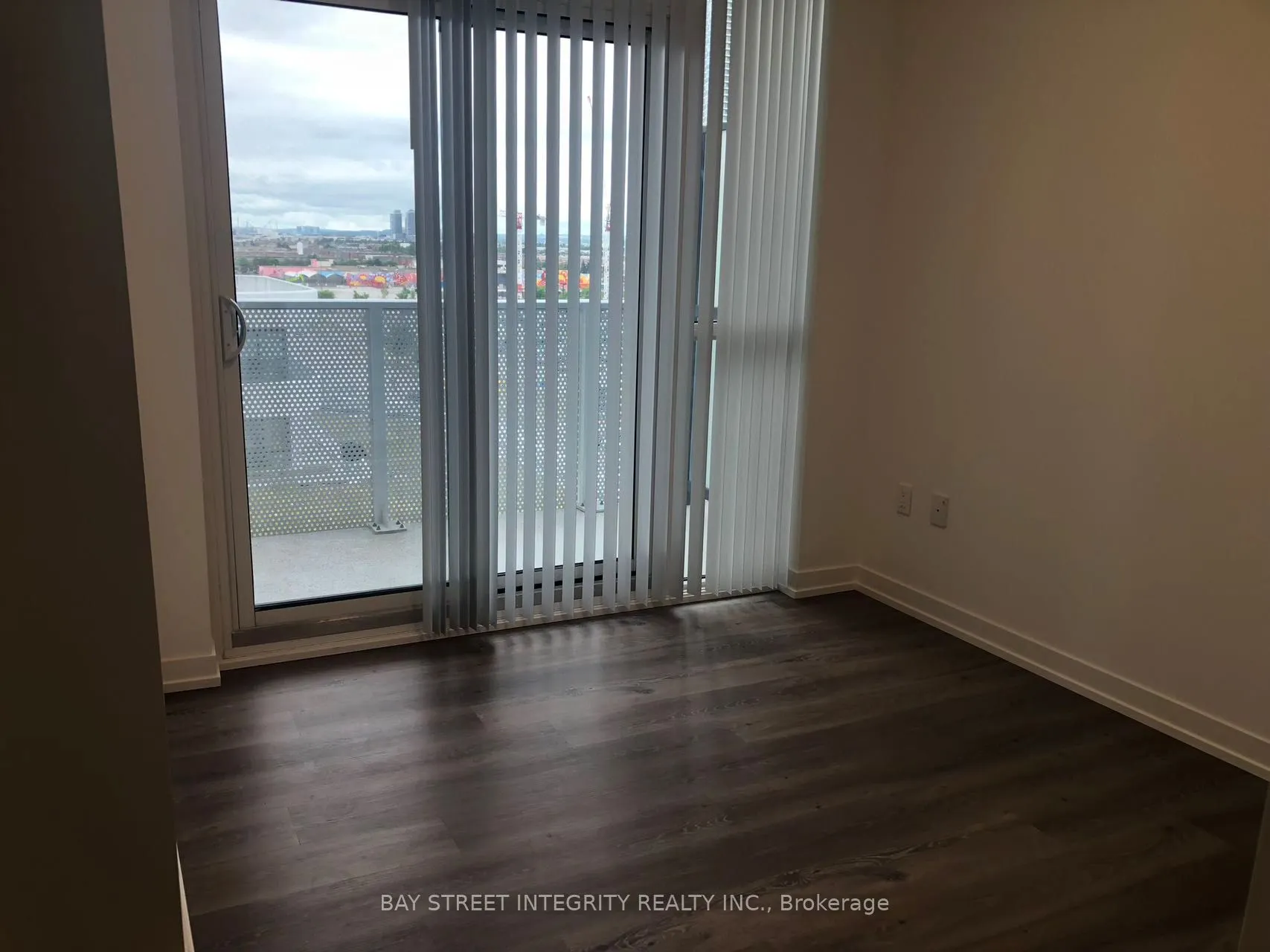 28 Interchange Way, #903