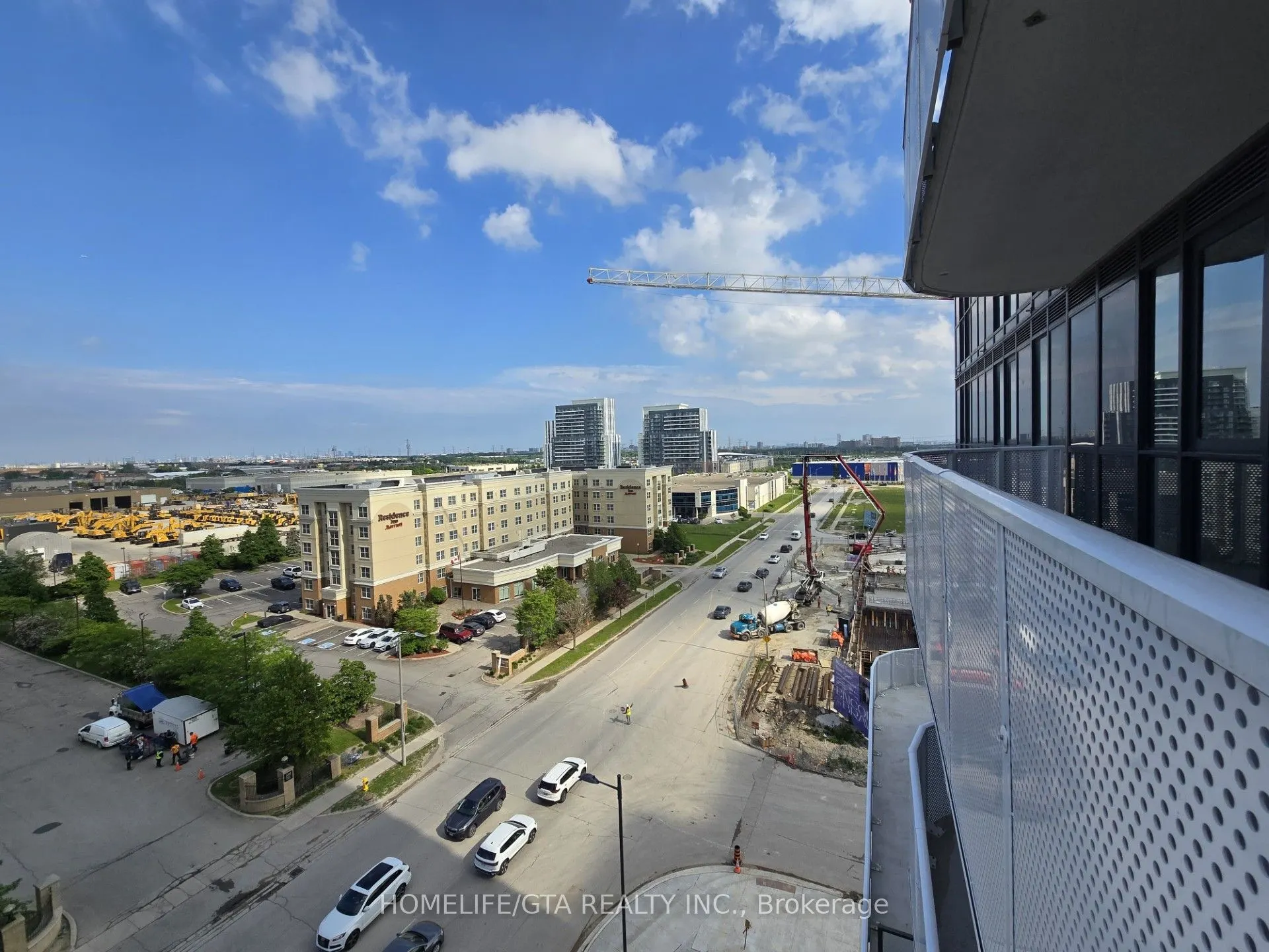 28 Interchange Way, #909