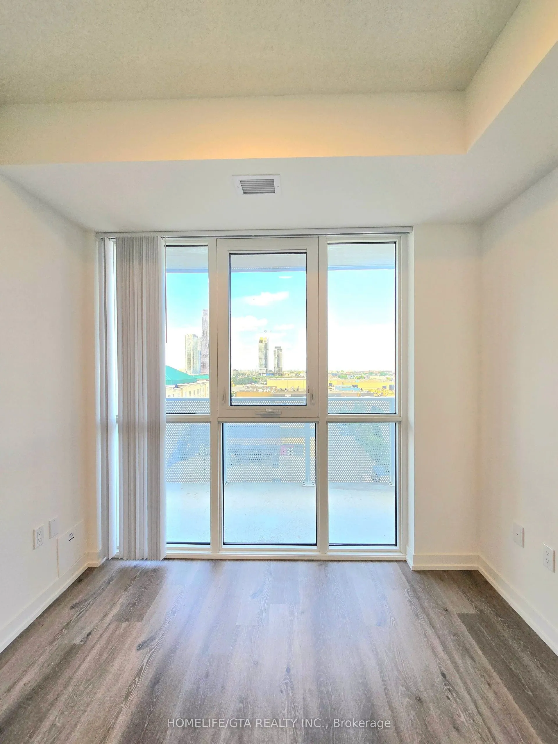28 Interchange Way, #909
