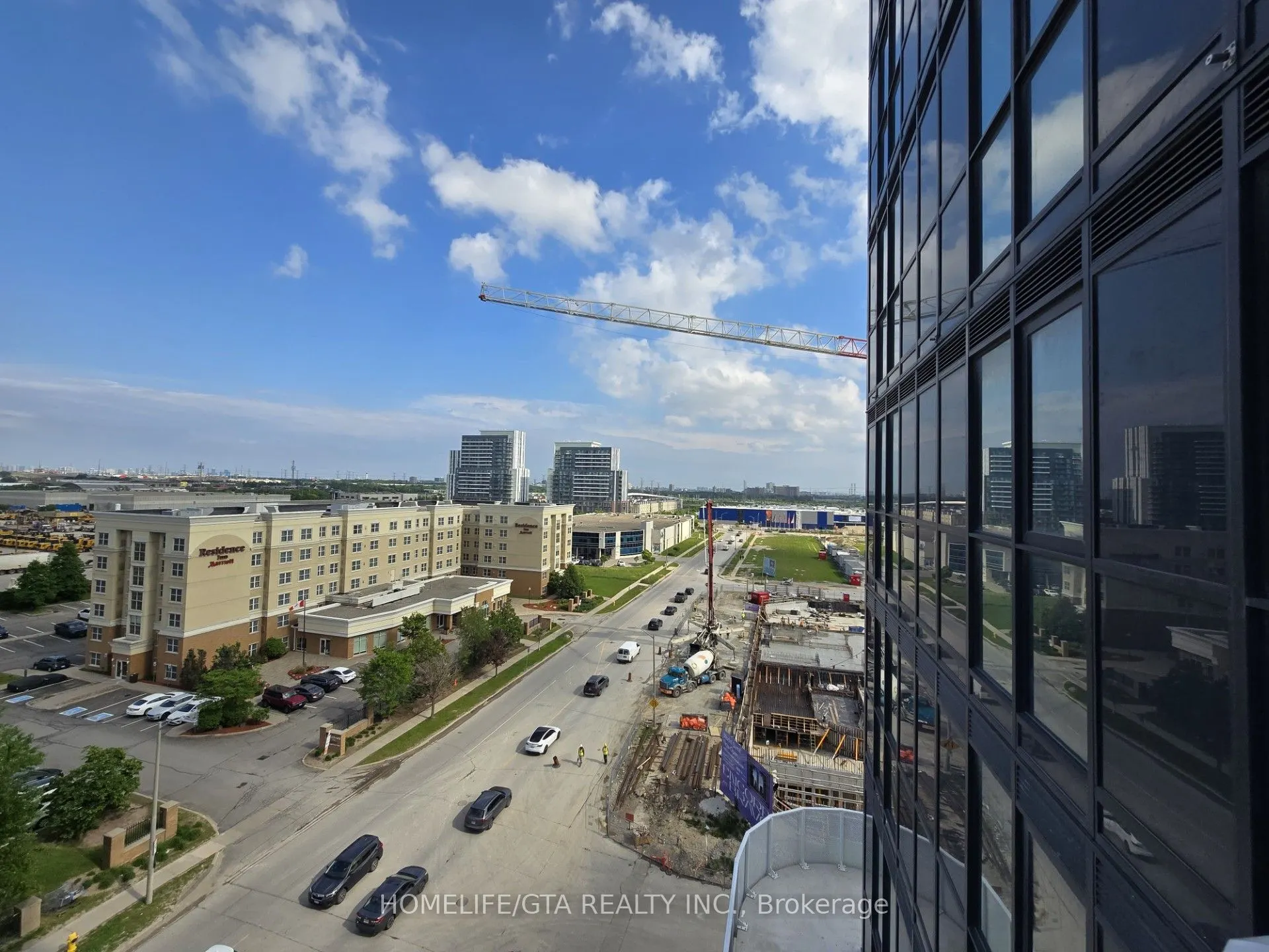 28 Interchange Way, #909