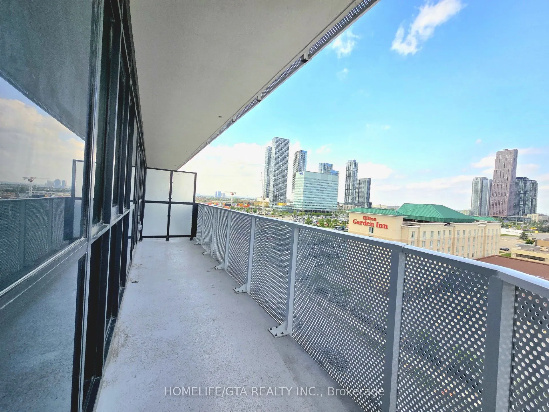 28 Interchange Way, #909