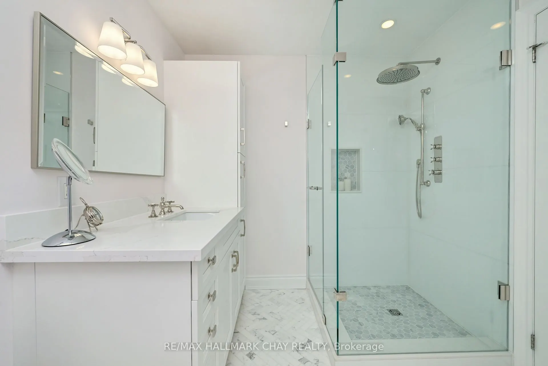 39 Westmount Drive, #19