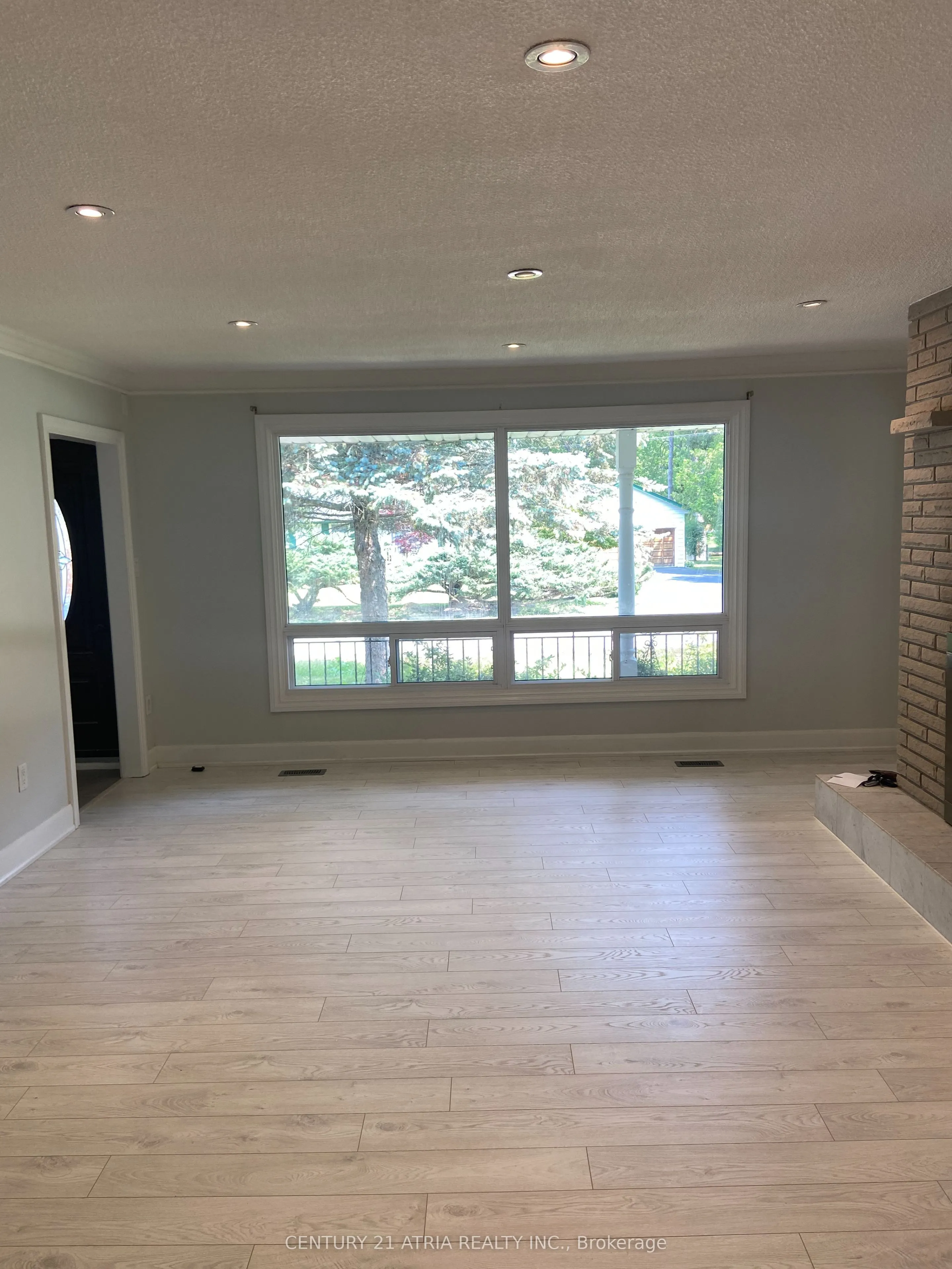 27 Waterbend Drive