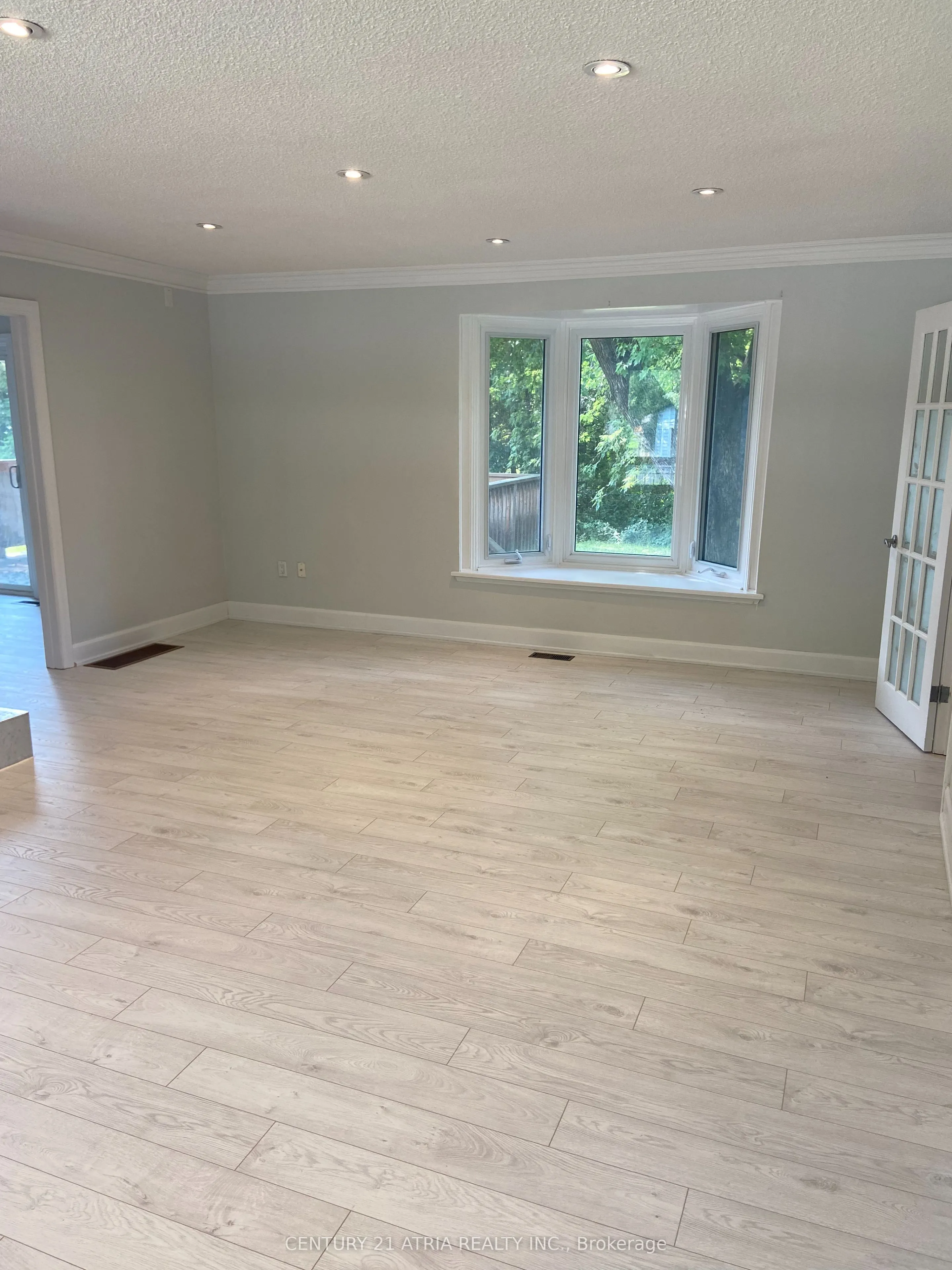 27 Waterbend Drive