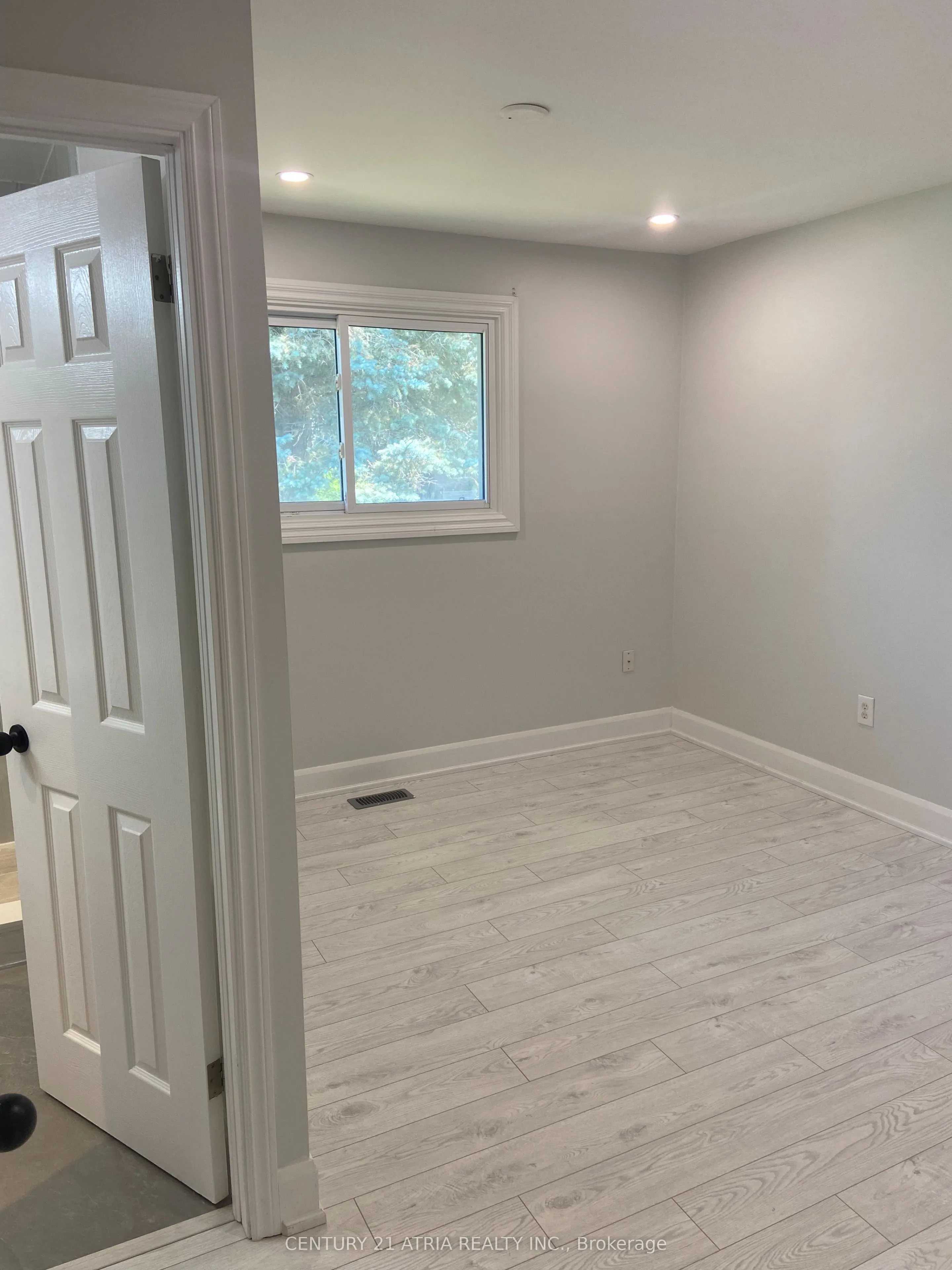 27 Waterbend Drive