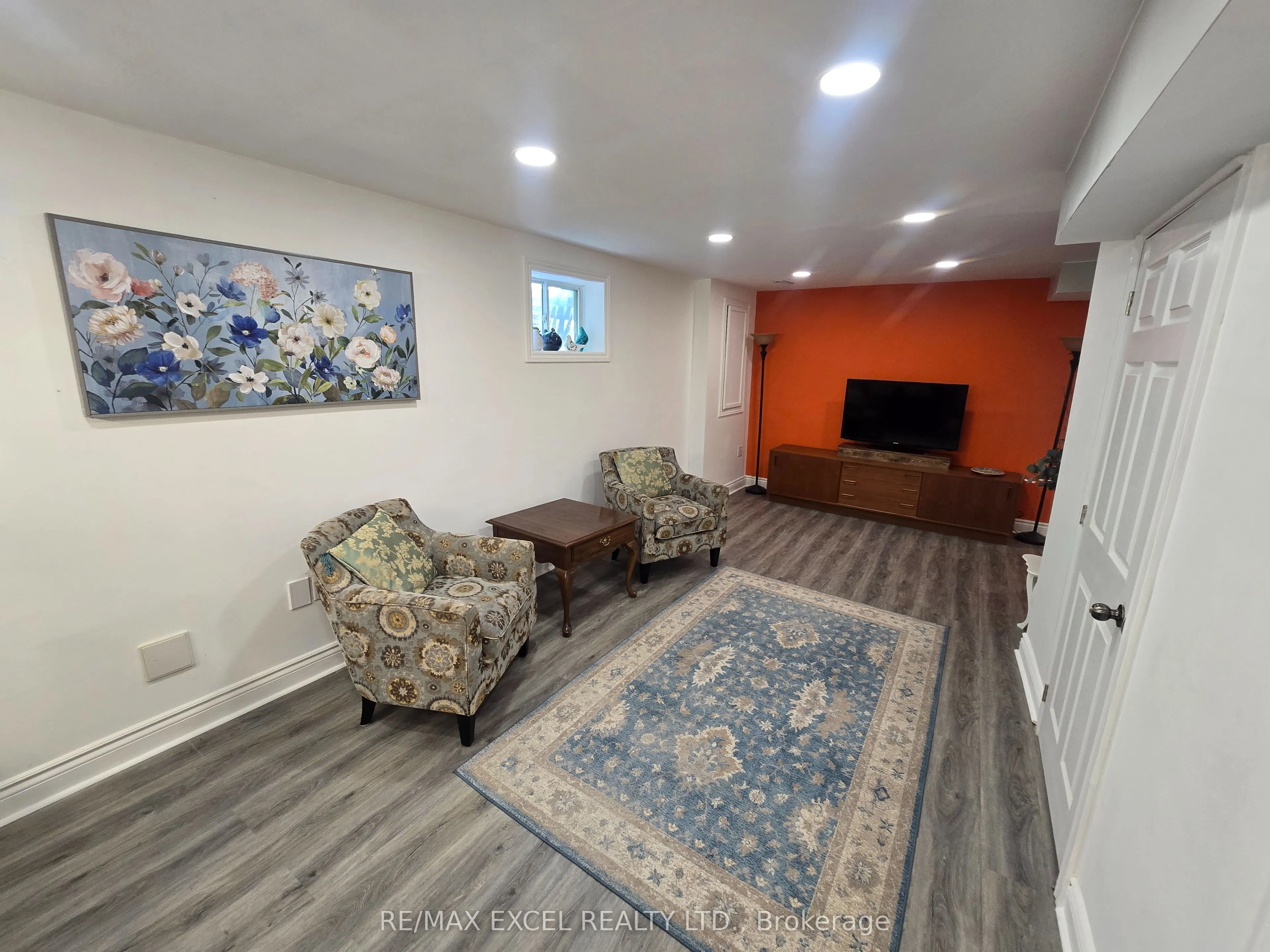 19 Marsh Street N