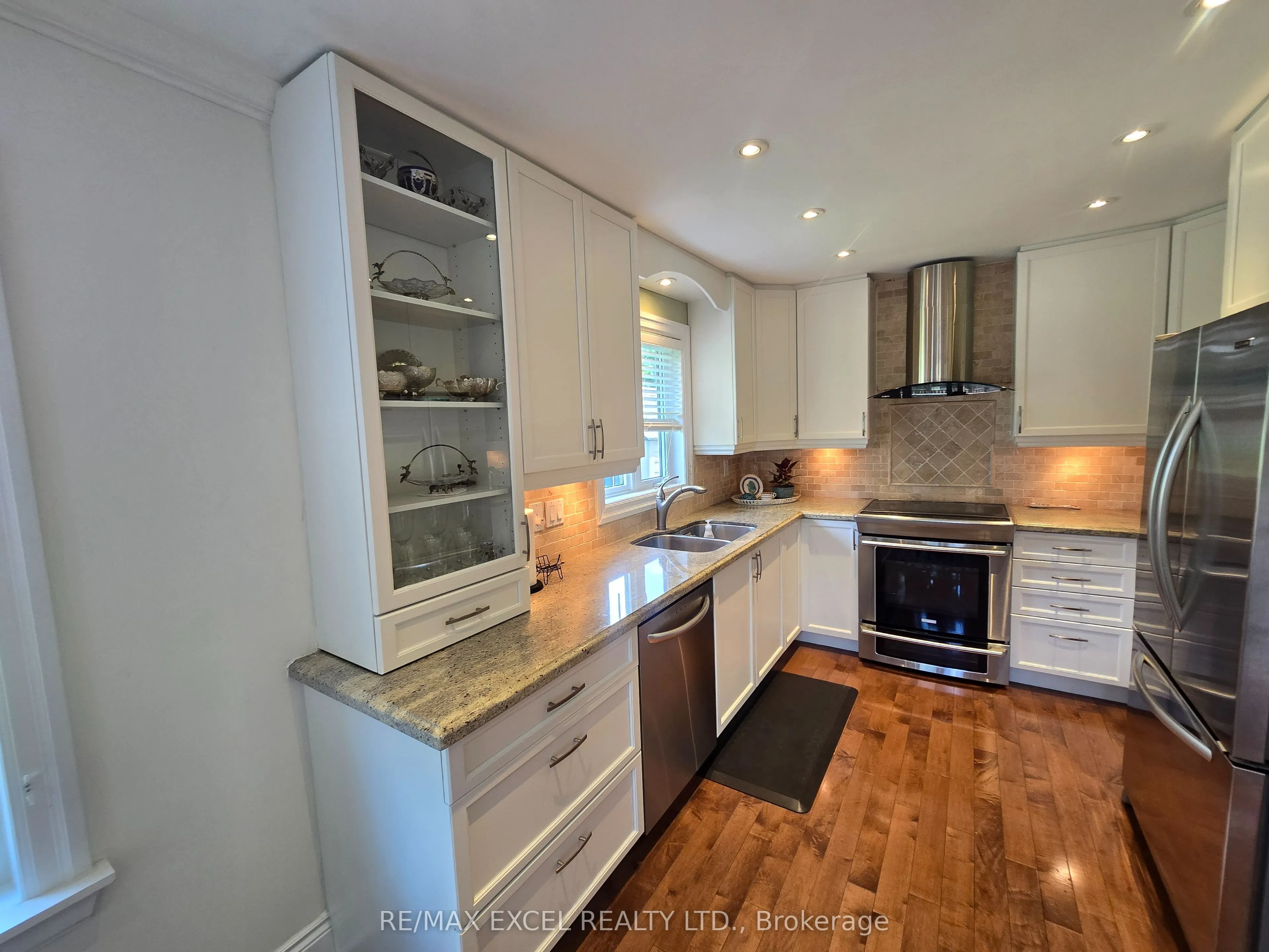 19 Marsh Street N