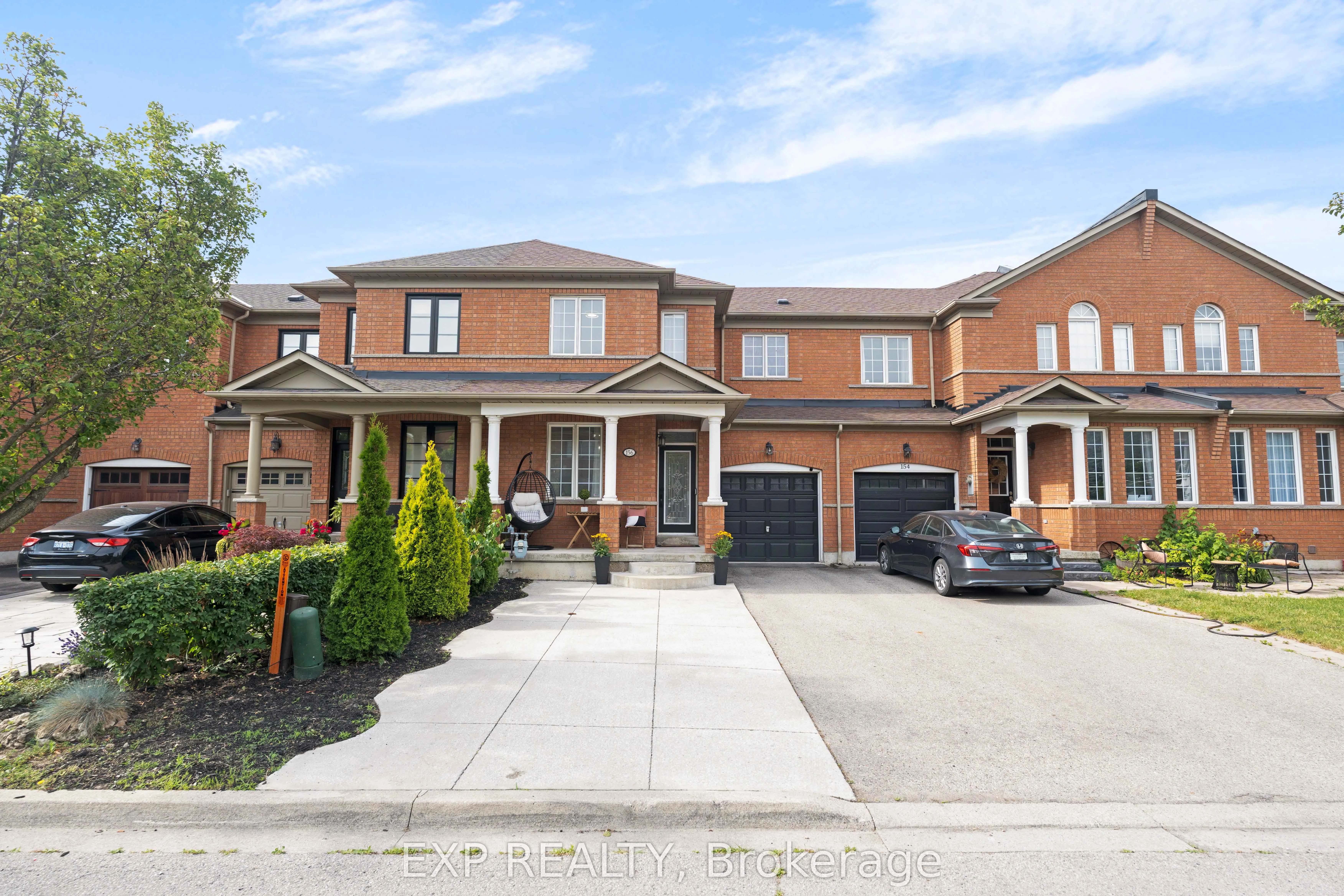 156 Dolce Crescent