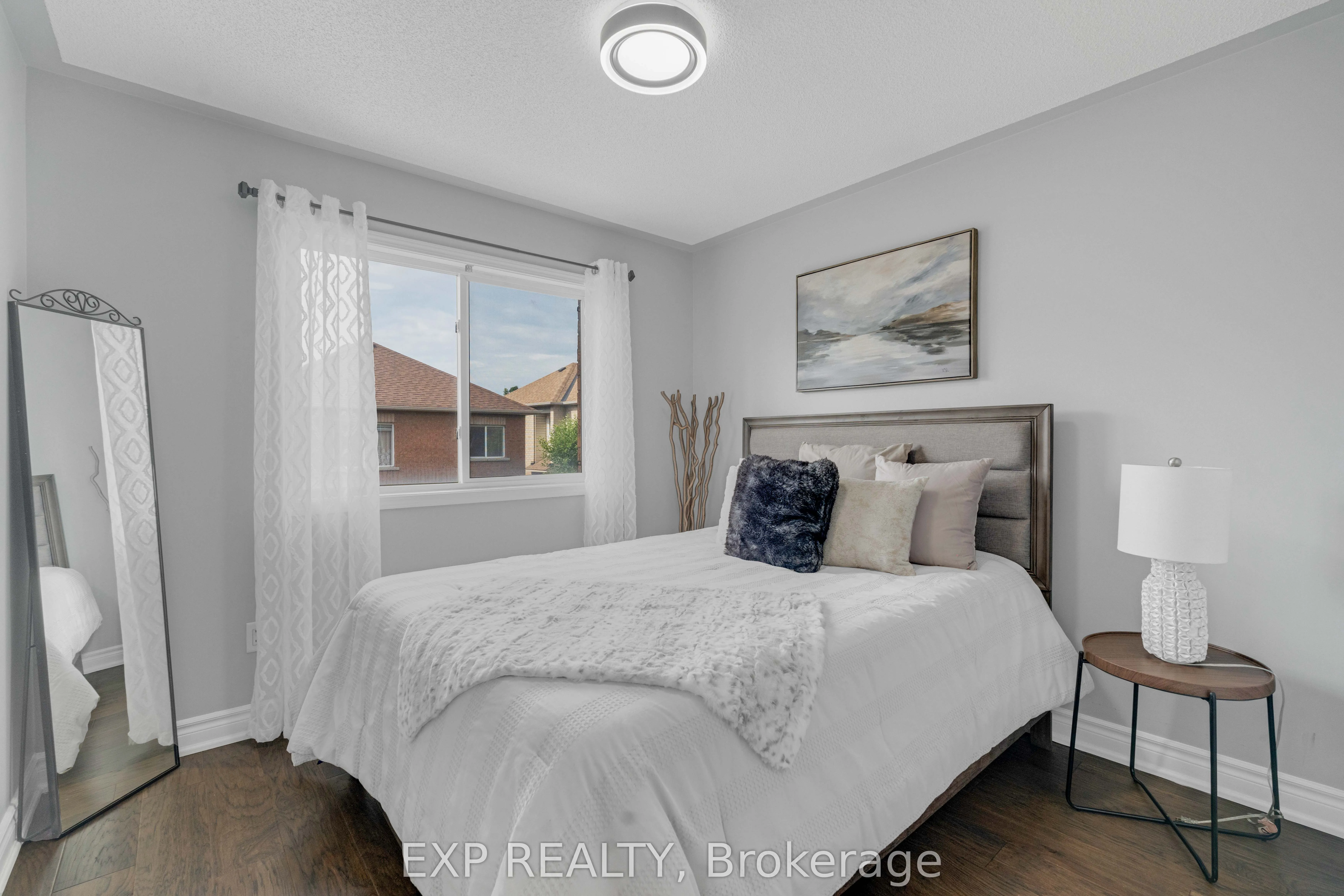156 Dolce Crescent