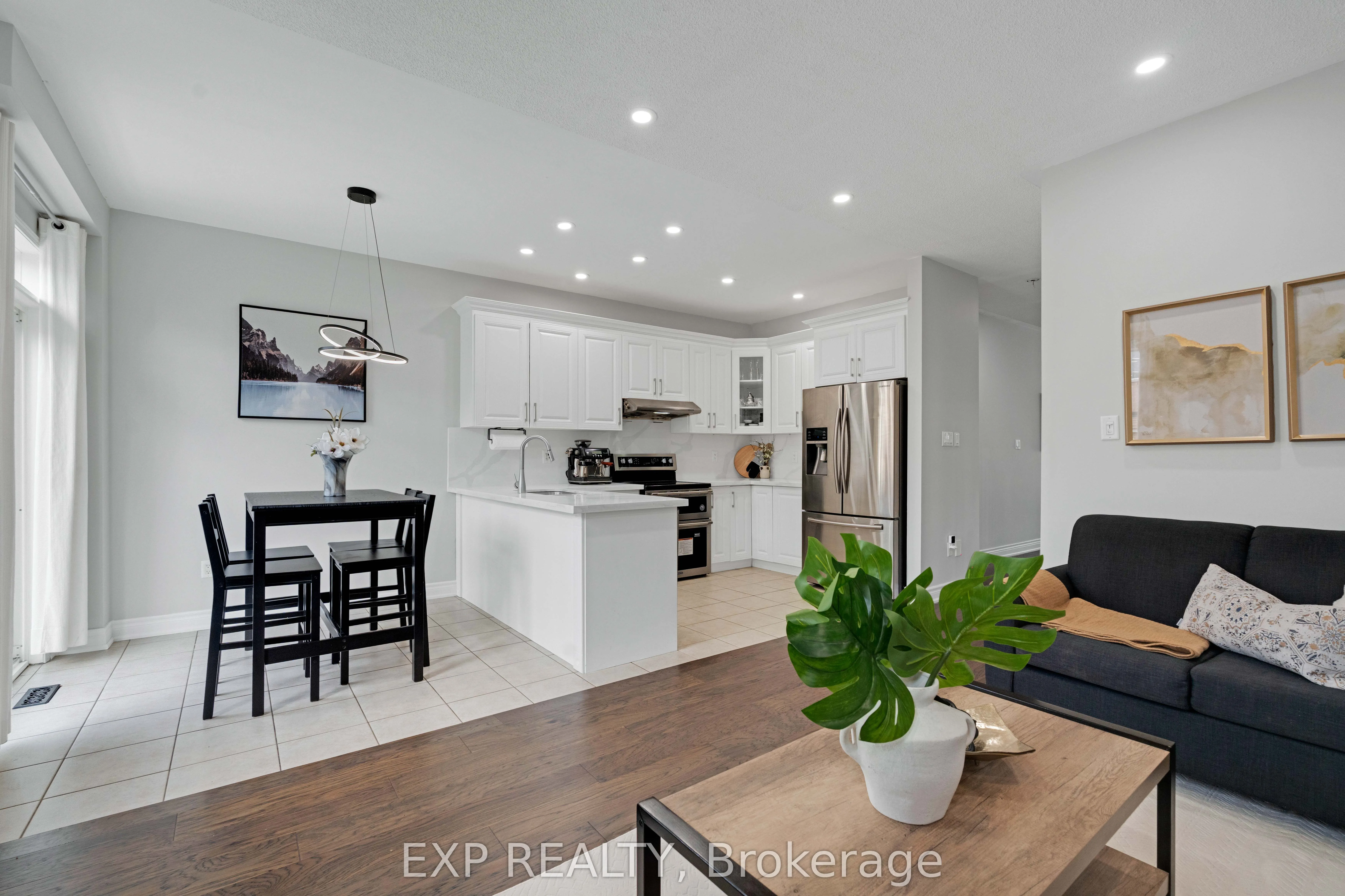 156 Dolce Crescent