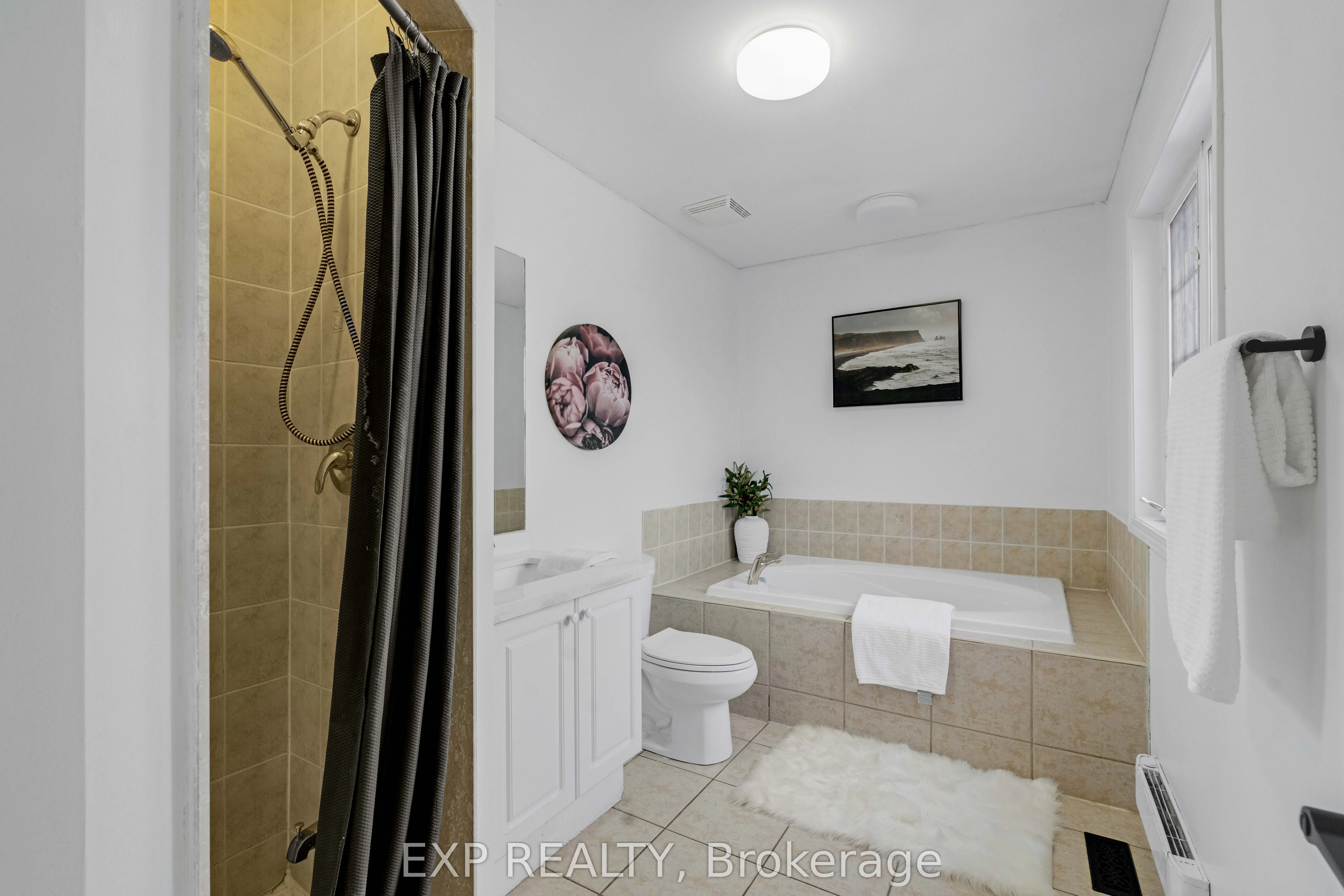156 Dolce Crescent