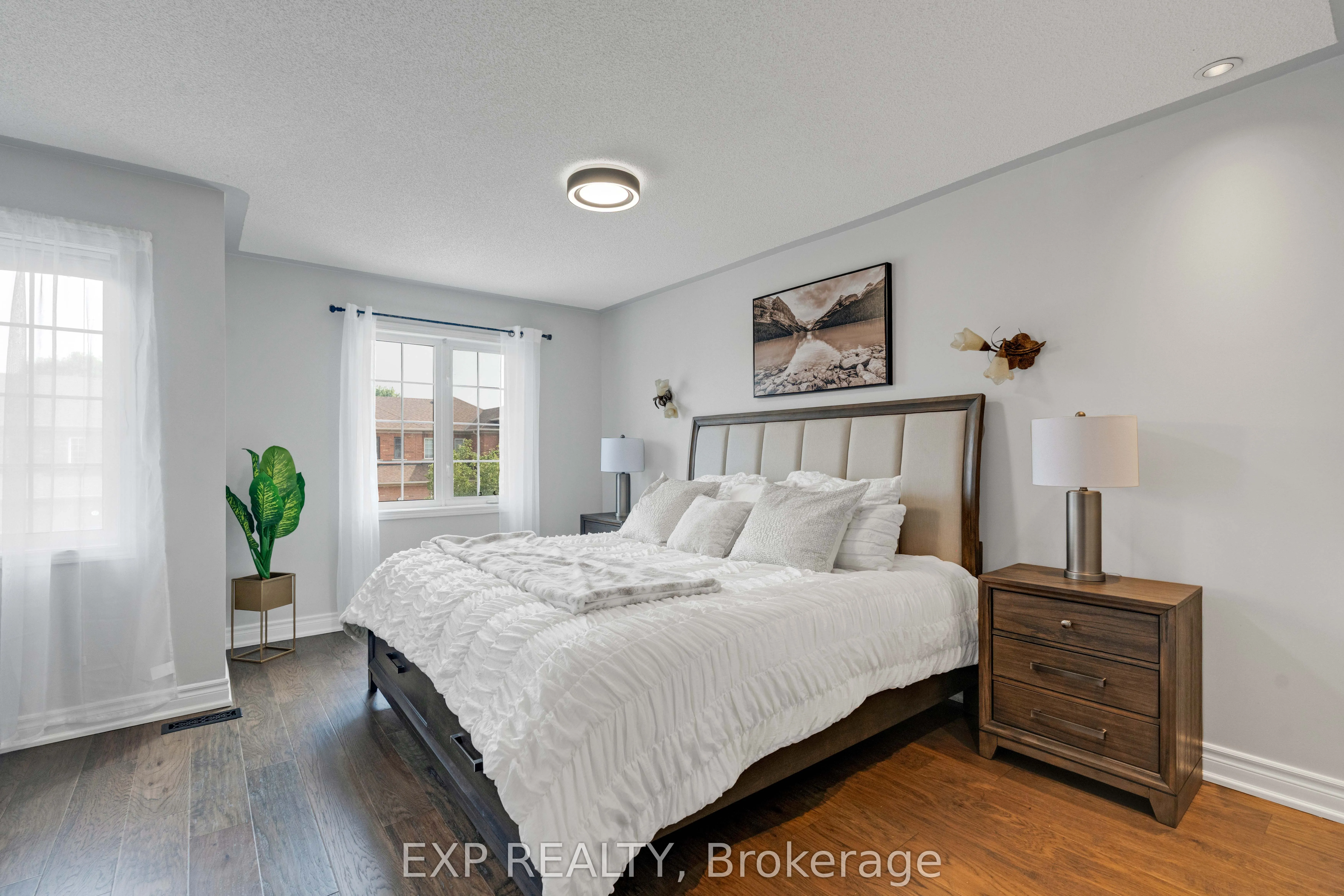 156 Dolce Crescent