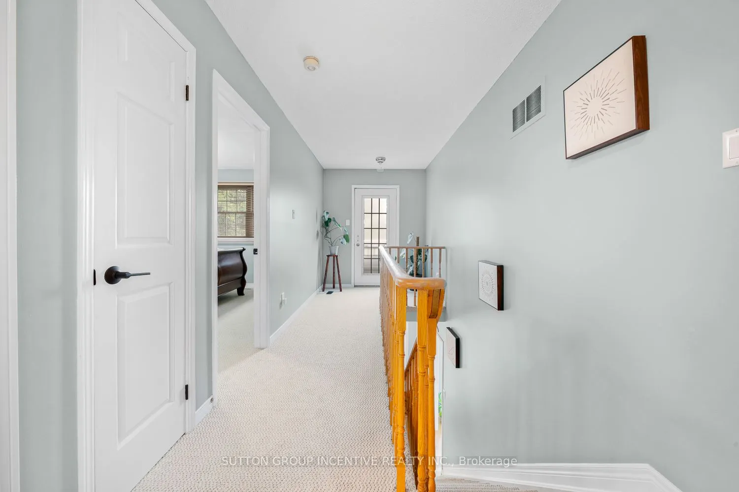 18 Heritage Road