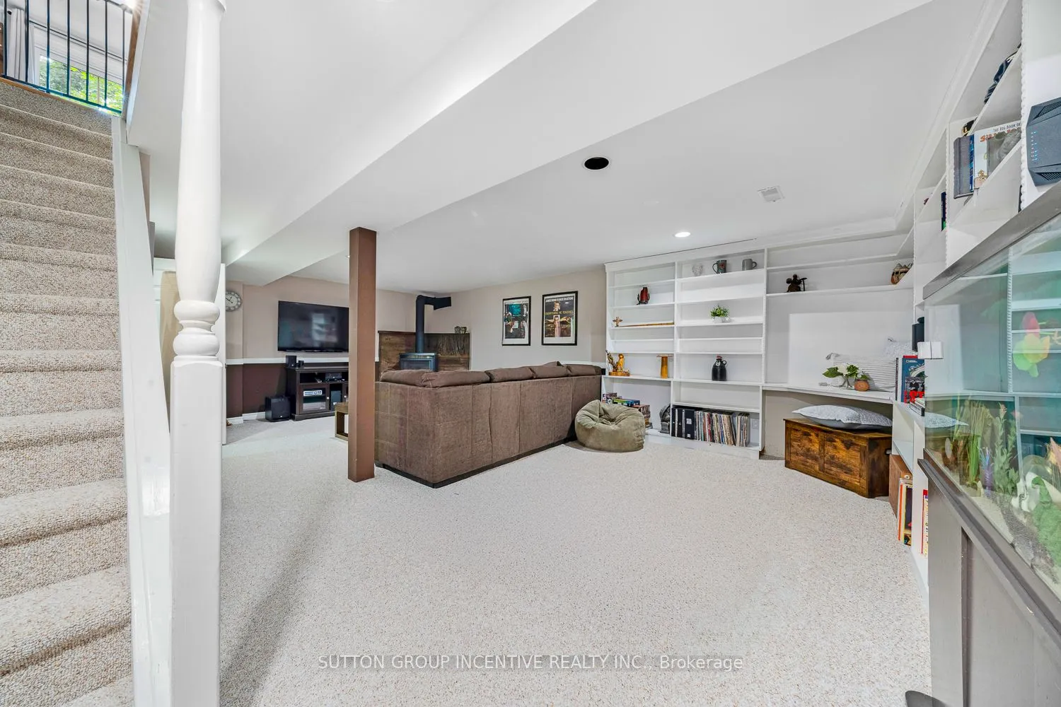 18 Heritage Road
