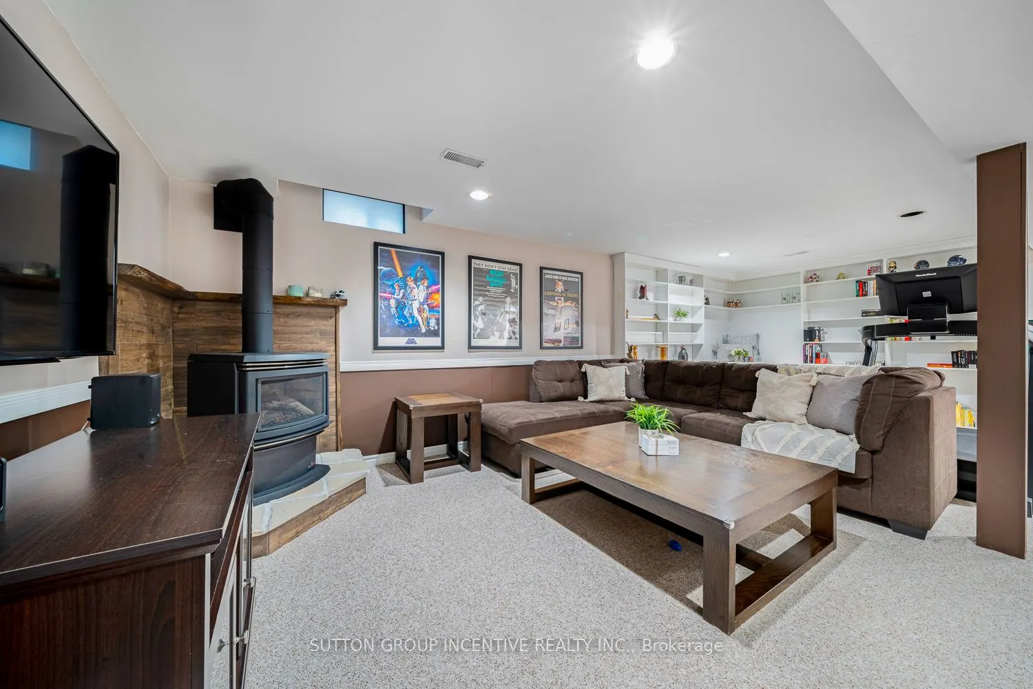 18 Heritage Road