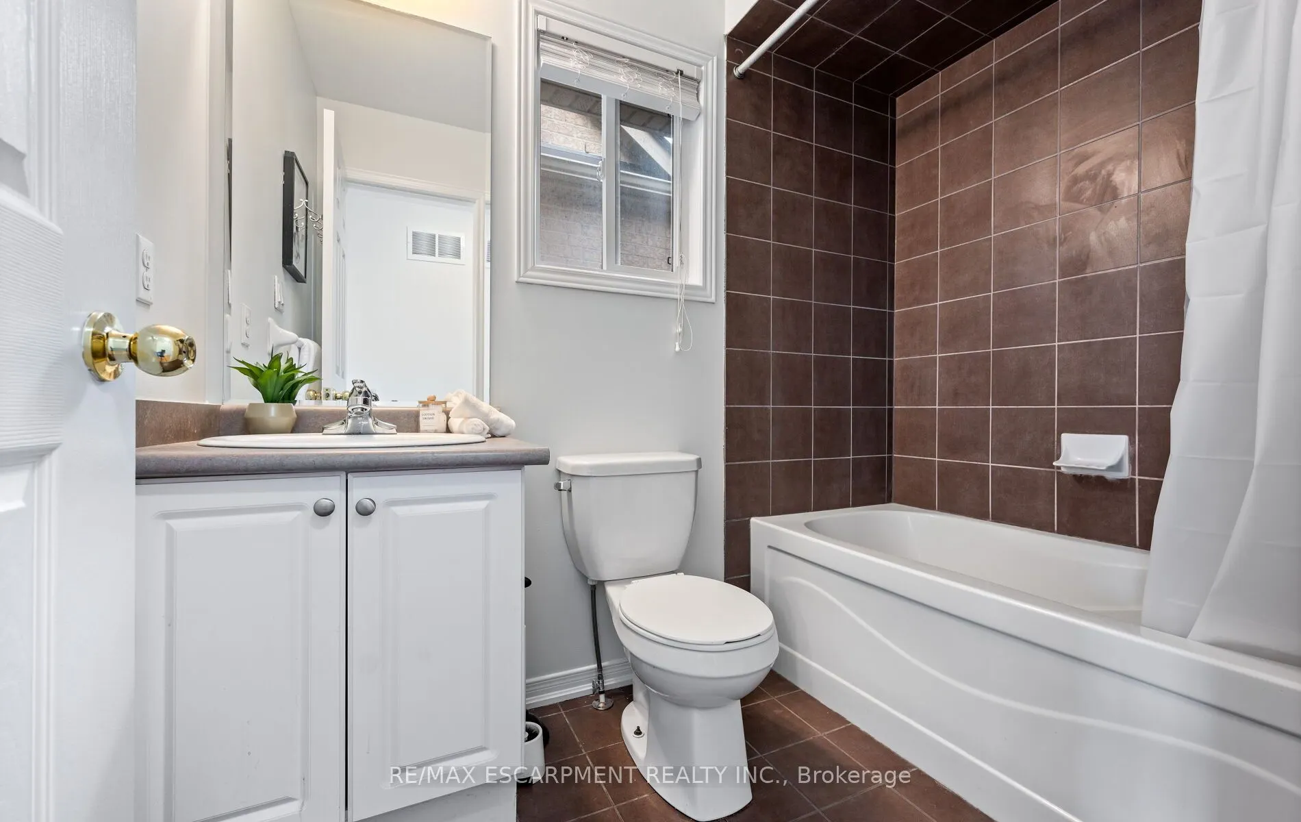144 Keystar Court