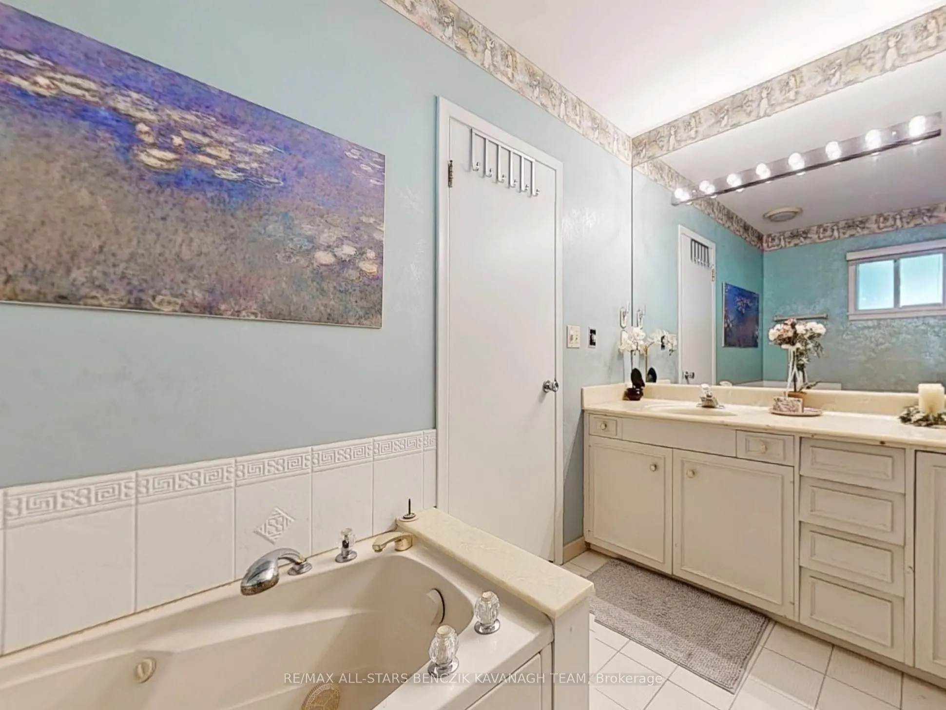 2 Savannah Crescent