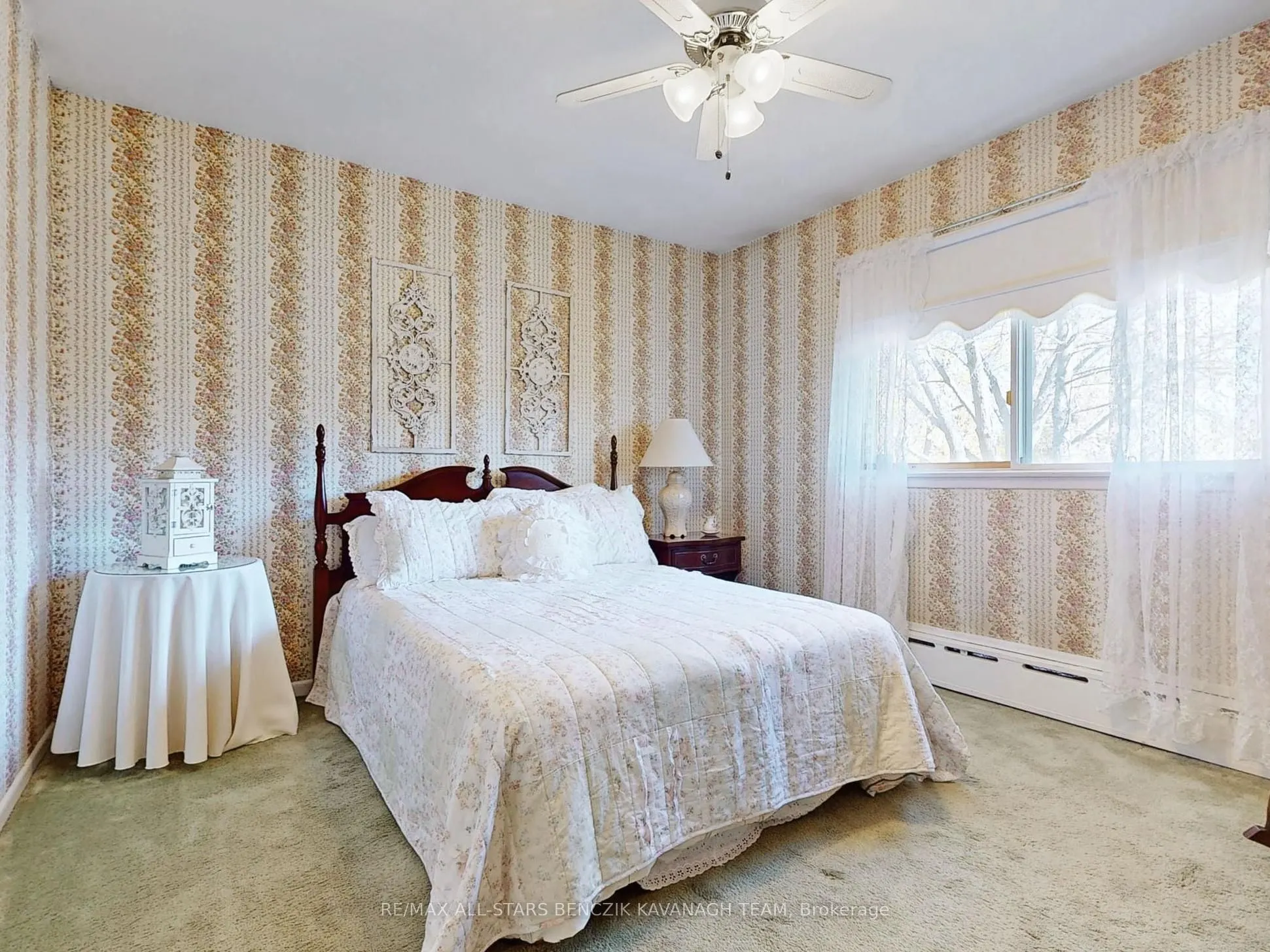 2 Savannah Crescent