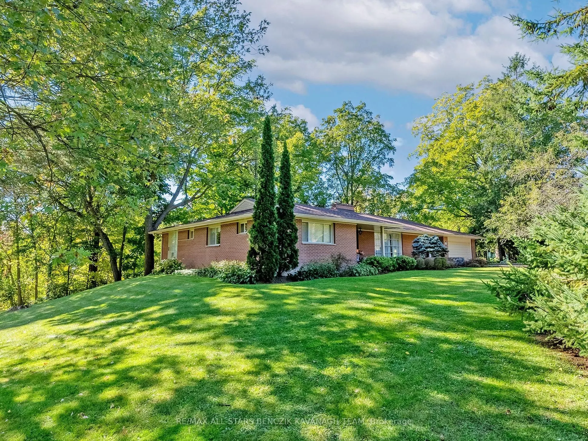 2 Savannah Crescent
