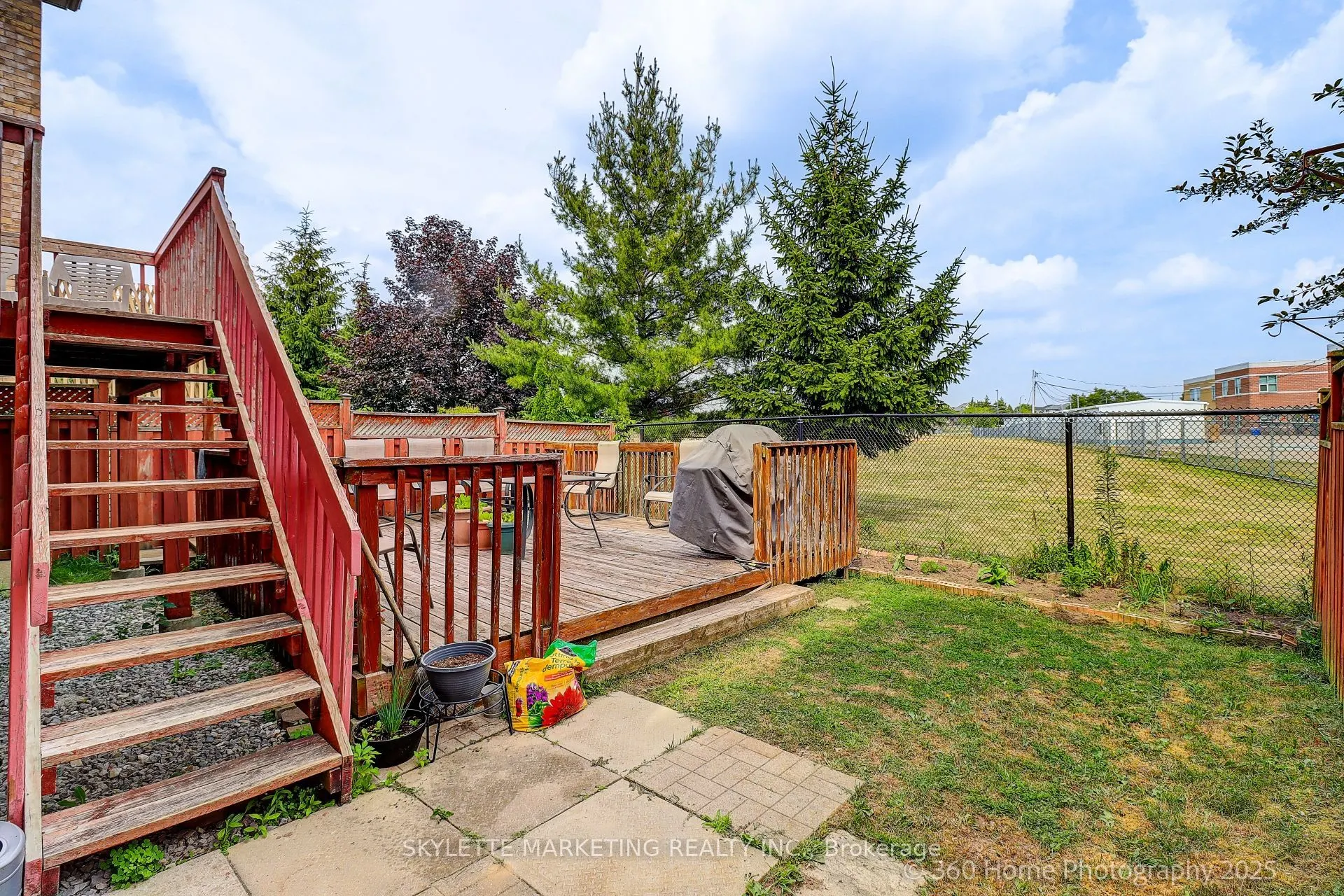 199 Kayla Crescent
