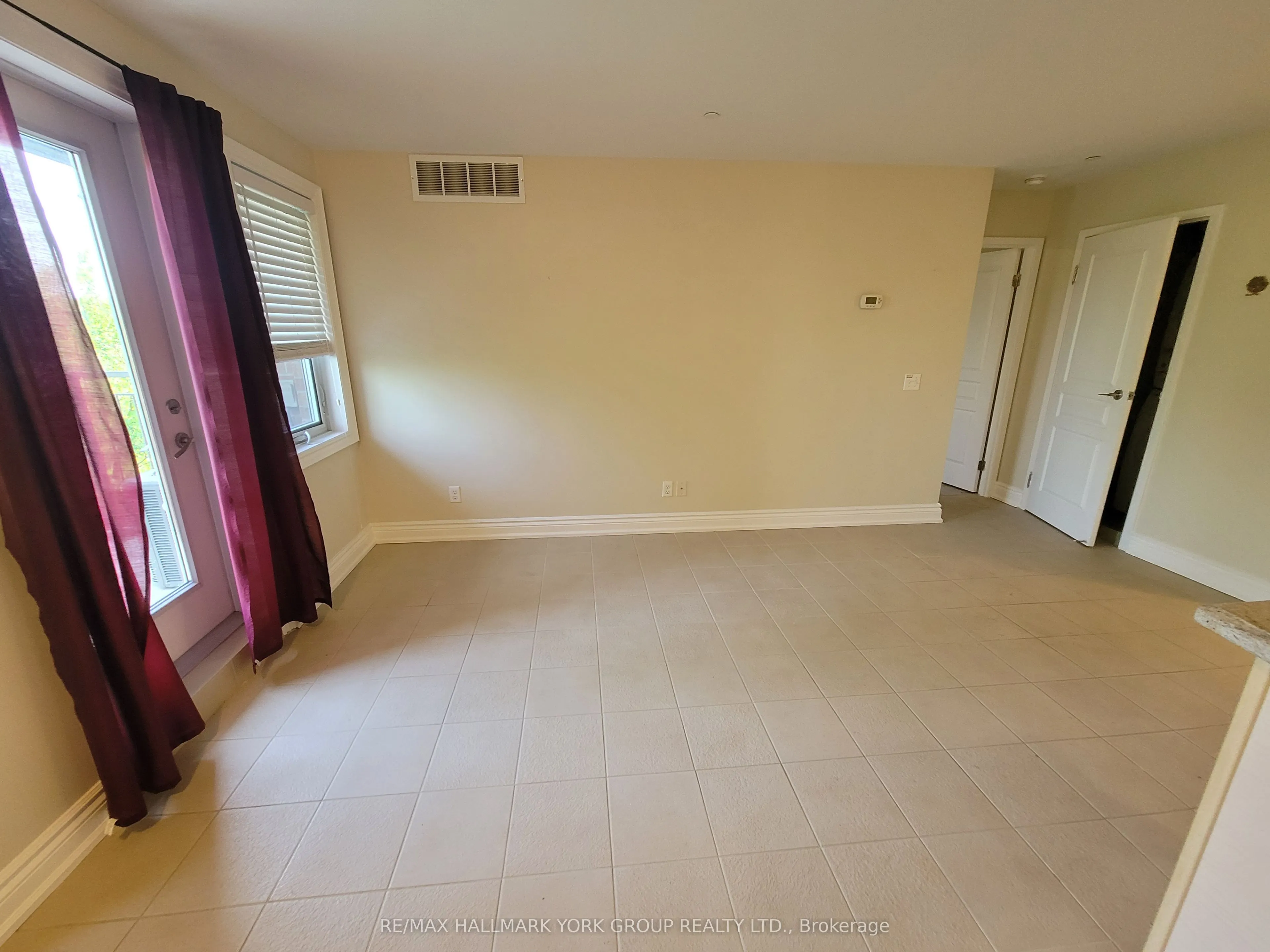 15565 Yonge Street, #303