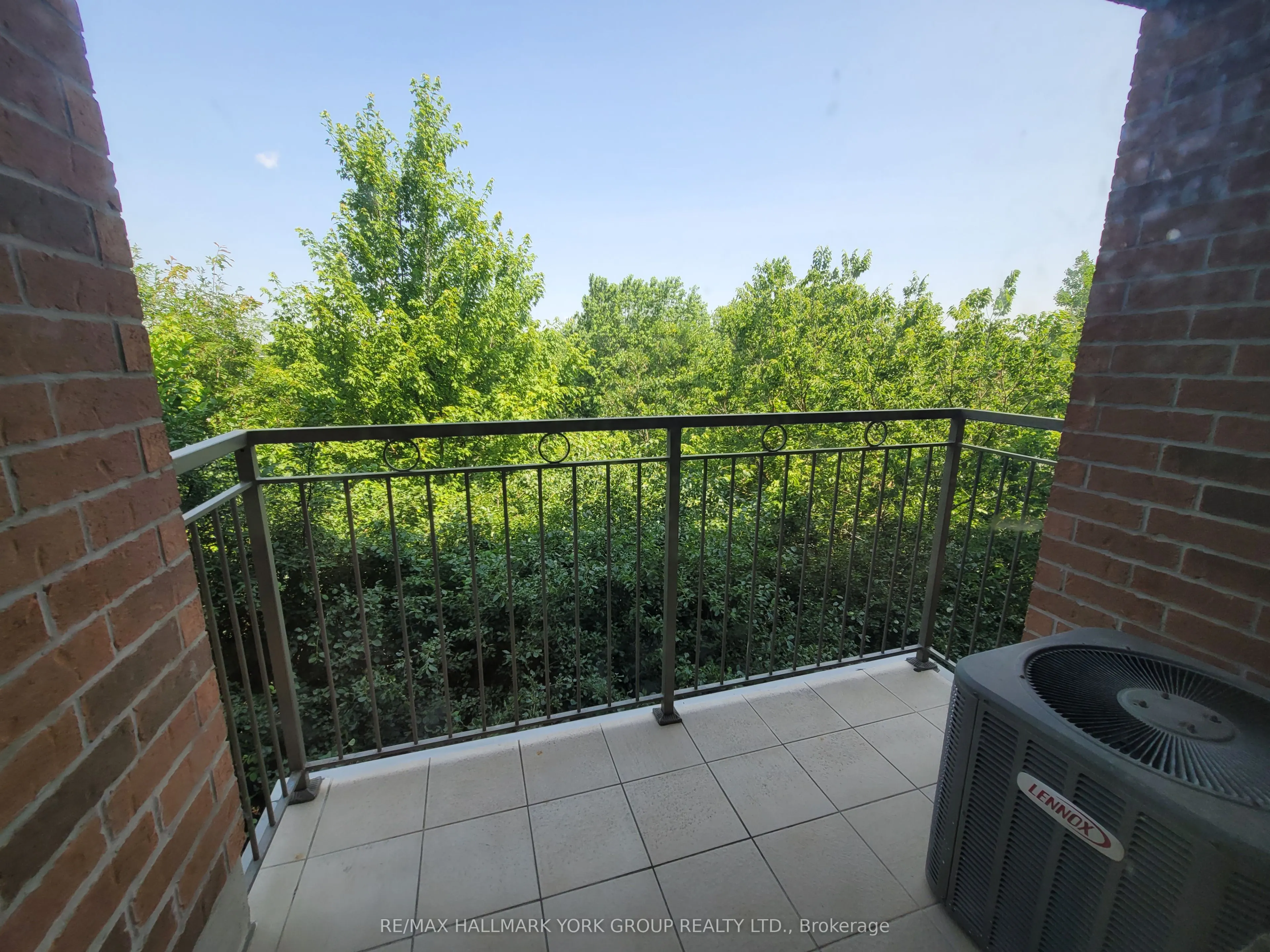 15565 Yonge Street, #303