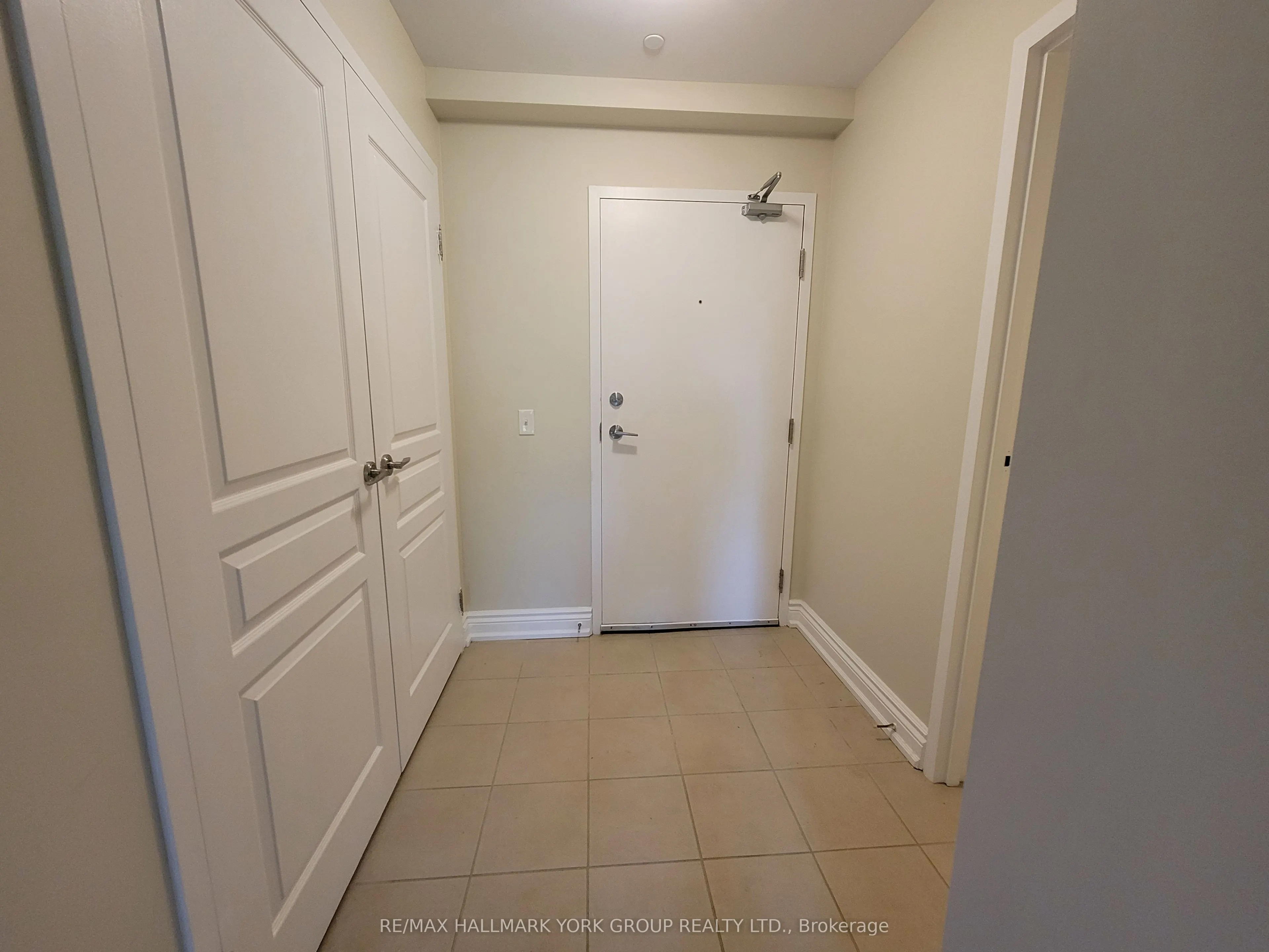 15565 Yonge Street, #303