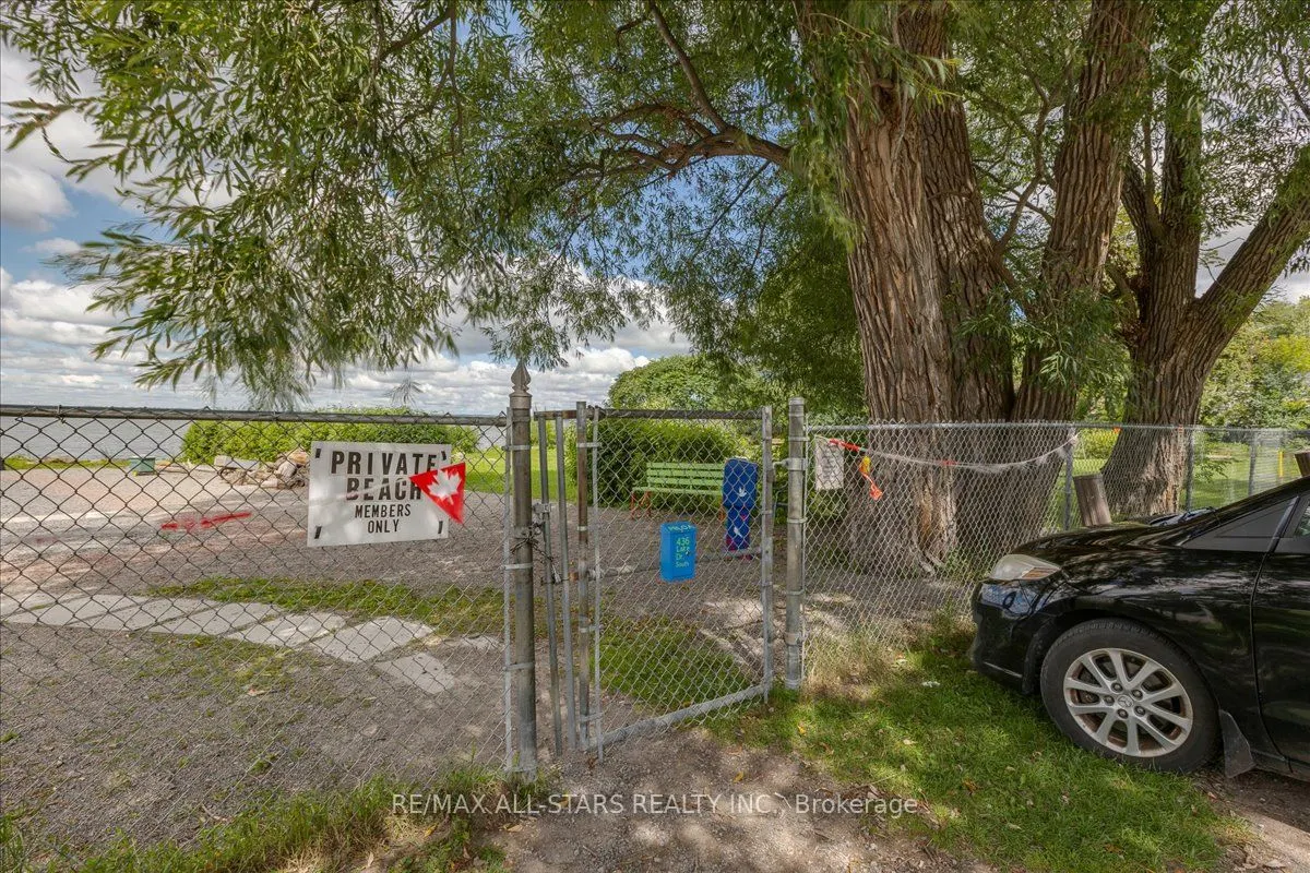288 Woodycrest Avenue