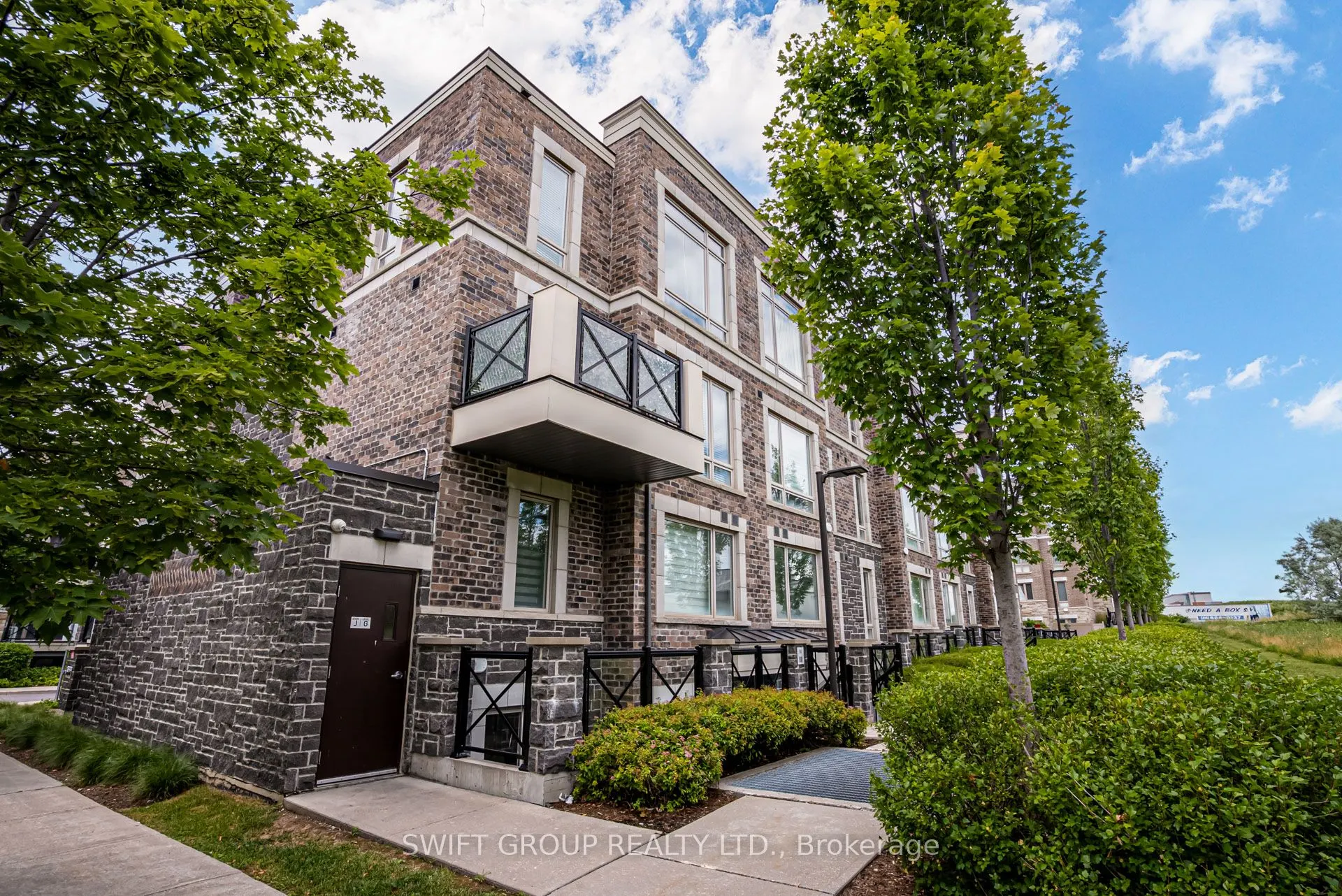 1 Blanche Lane #801