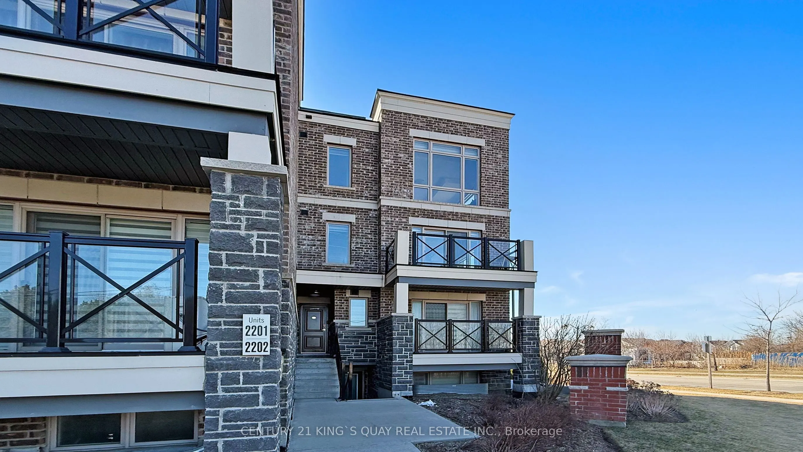 10 Westmeath Lane, #2202