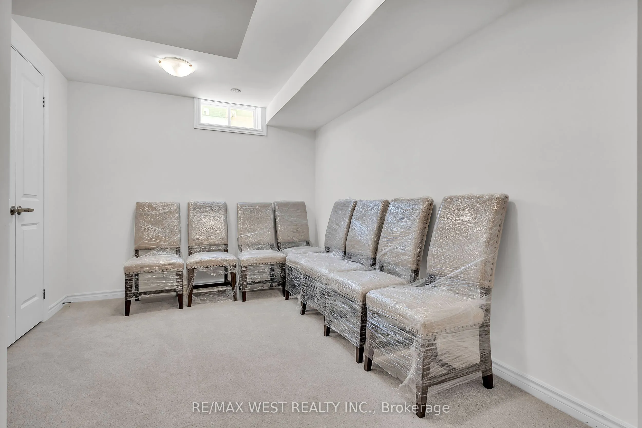 15 Quilico Road N