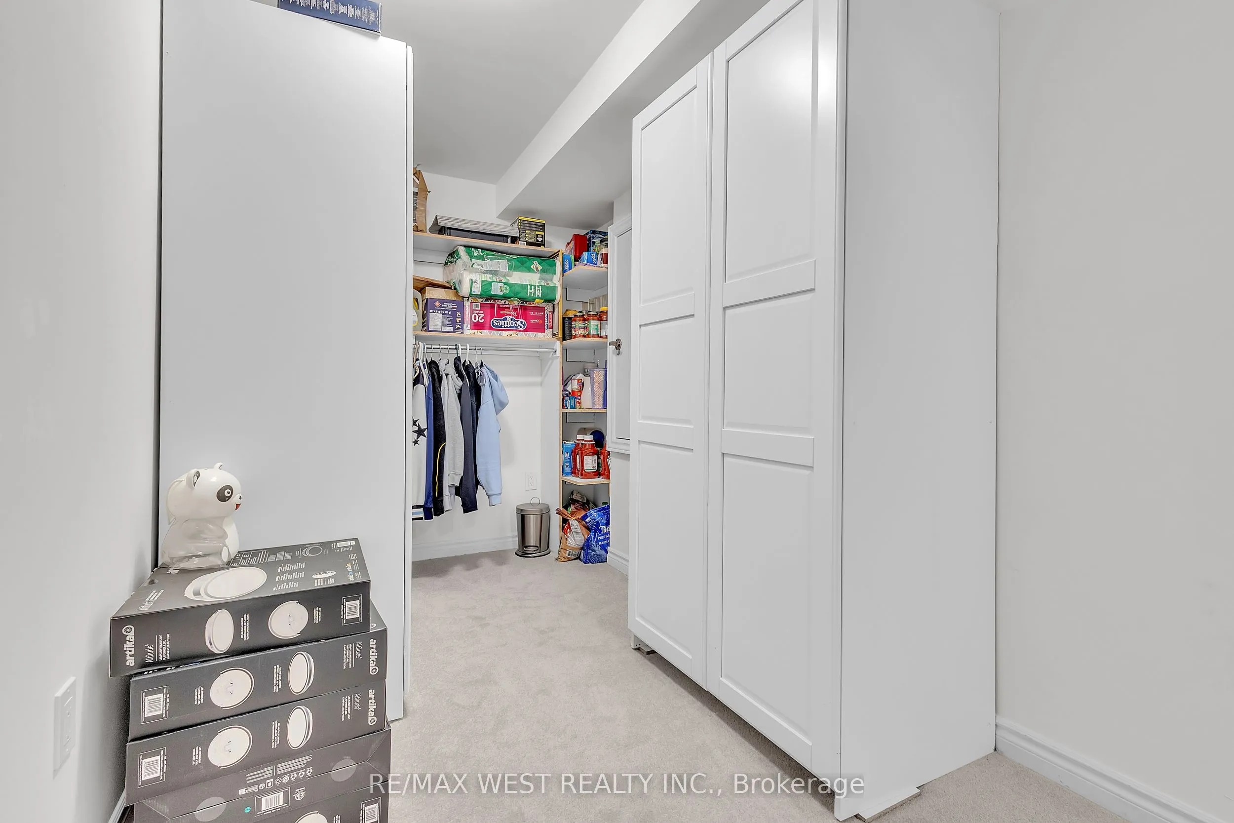 15 Quilico Road N
