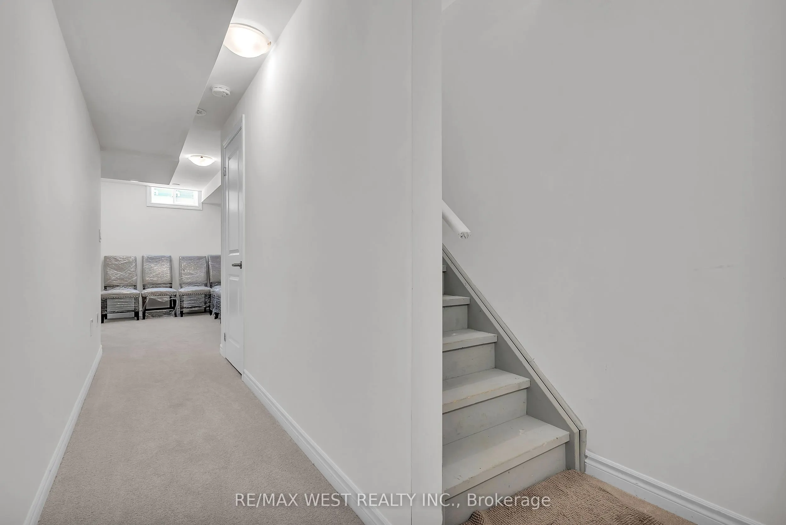 15 Quilico Road N