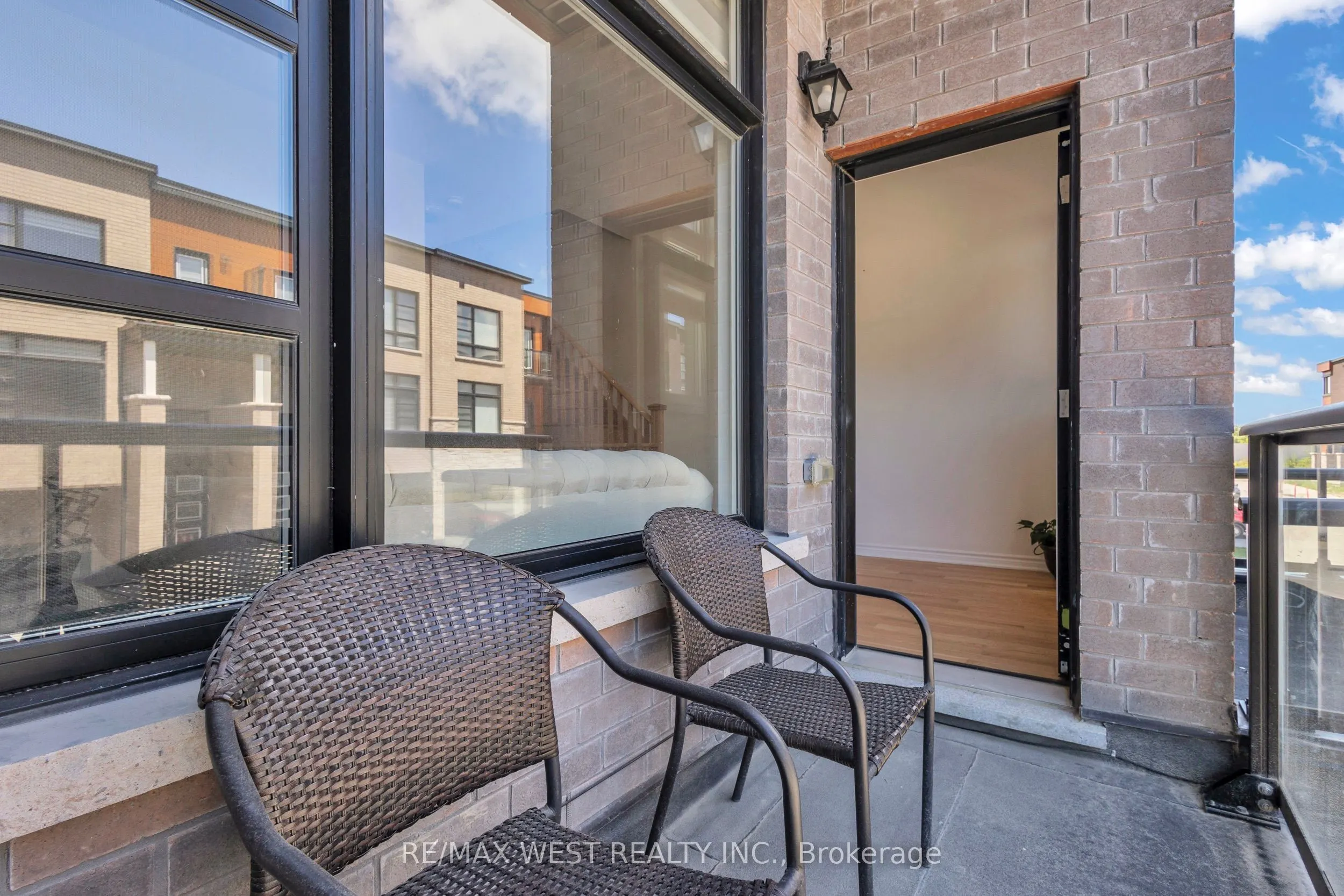 15 Quilico Road N