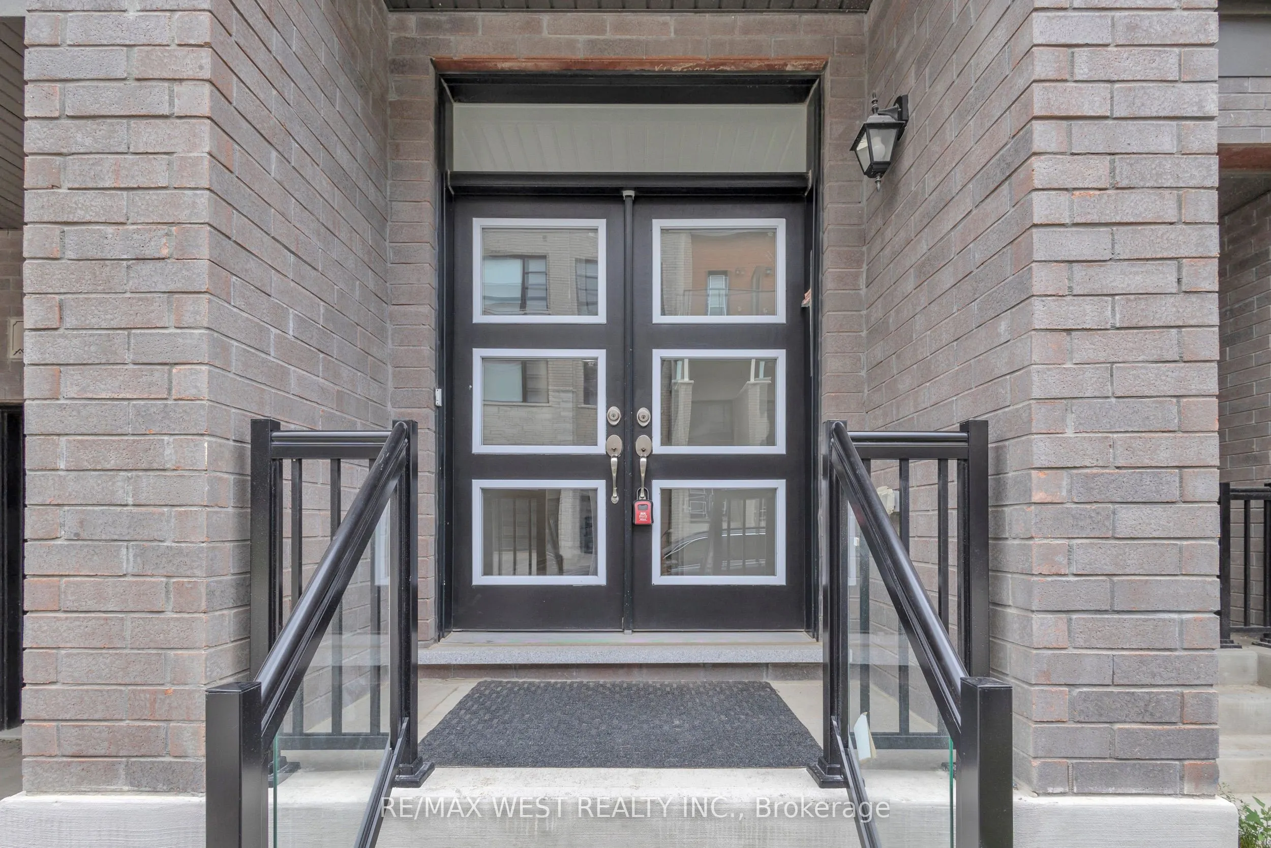 15 Quilico Road N